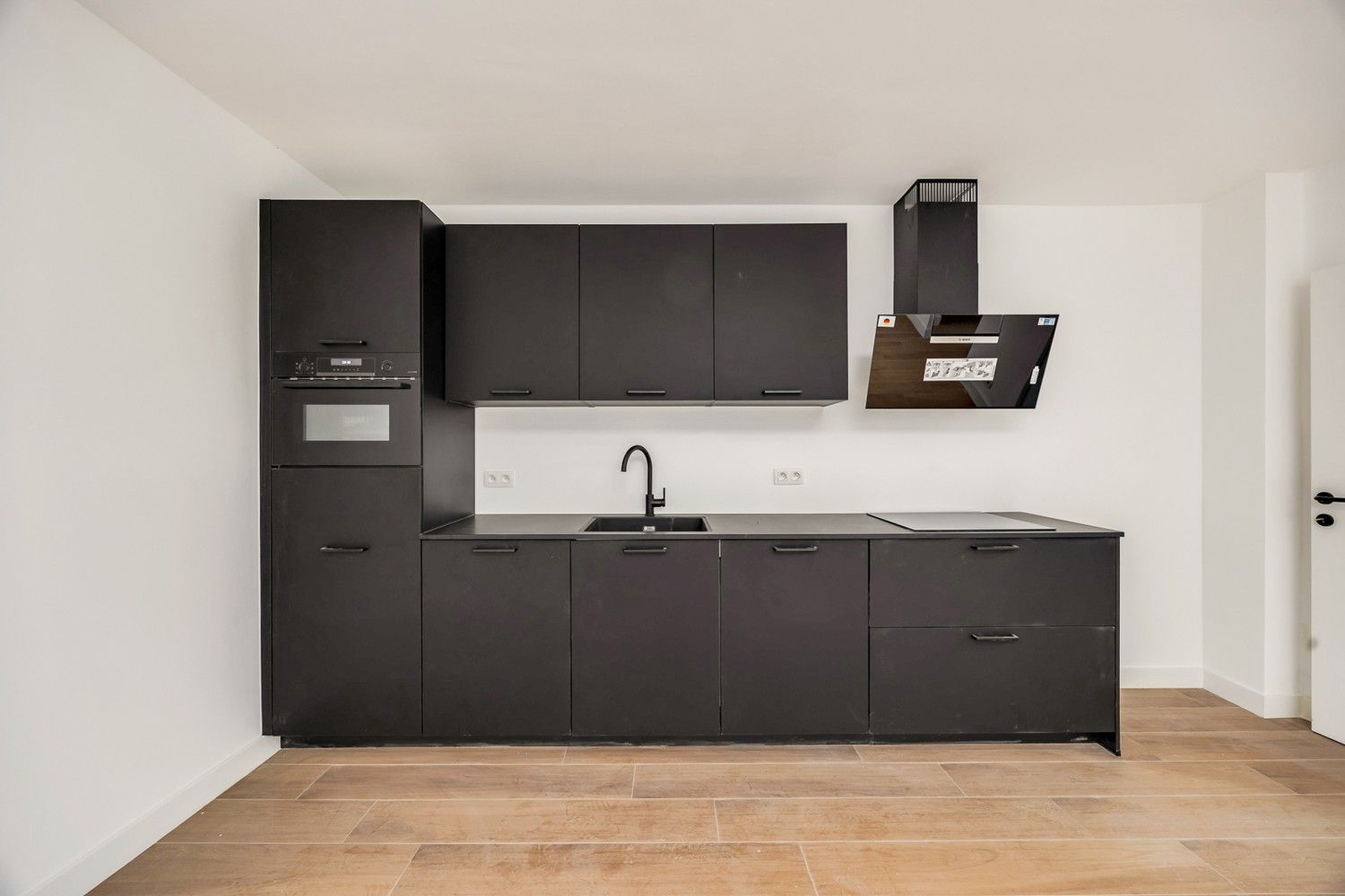 Gerenoveerd gelijkvloers appartement met 1 slaapkamer in het hart van Antwerpen foto 2