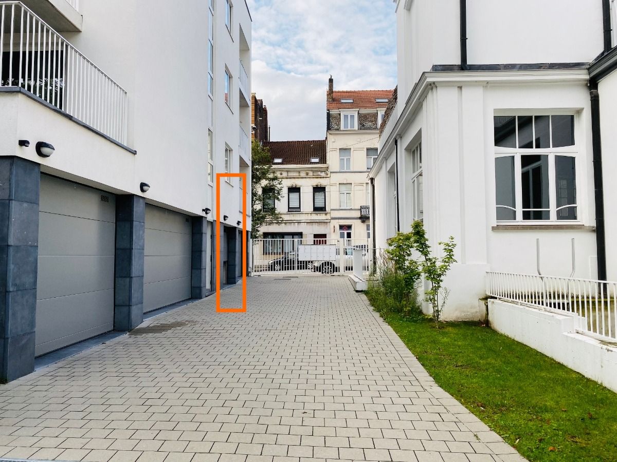 Super design Flat 95 m2 met gesloten garagebox en kelder foto 9