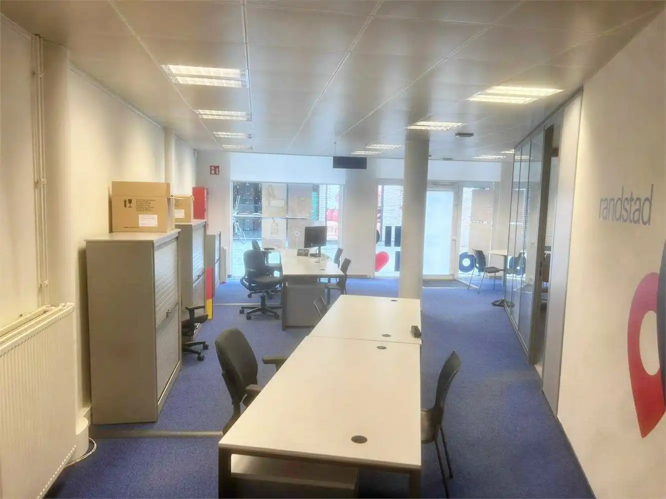 Te huur – commercieel gelijkvloers in centrum Halle foto 3