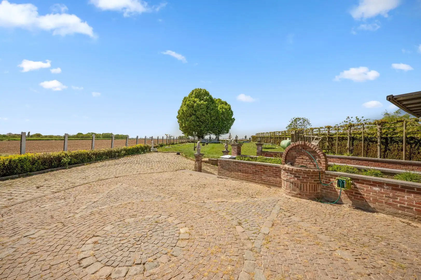 Landelijk gelegen villa op prachtig terrein te Oplinter foto 25