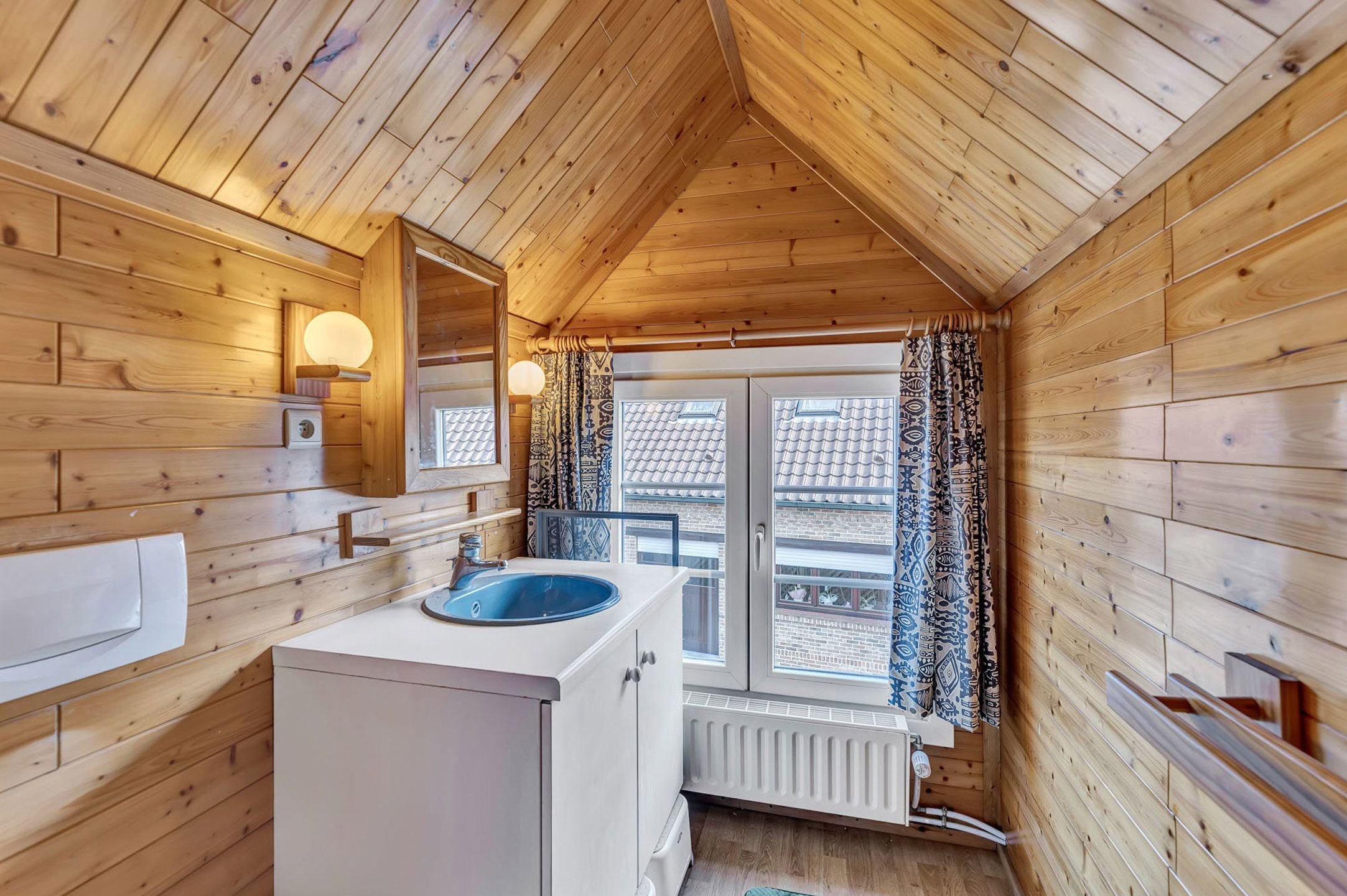 Gezellige woning met ruime tuin foto 20