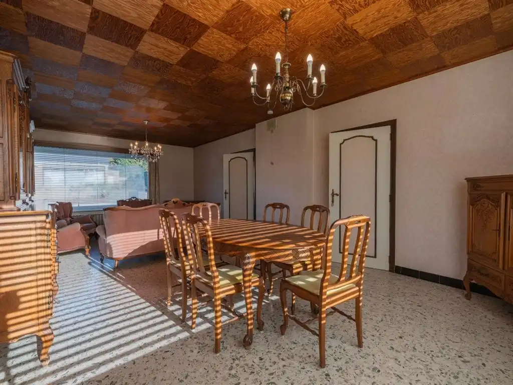 Te renoveren vrijstaande woning met 4 slaapkamers foto 18
