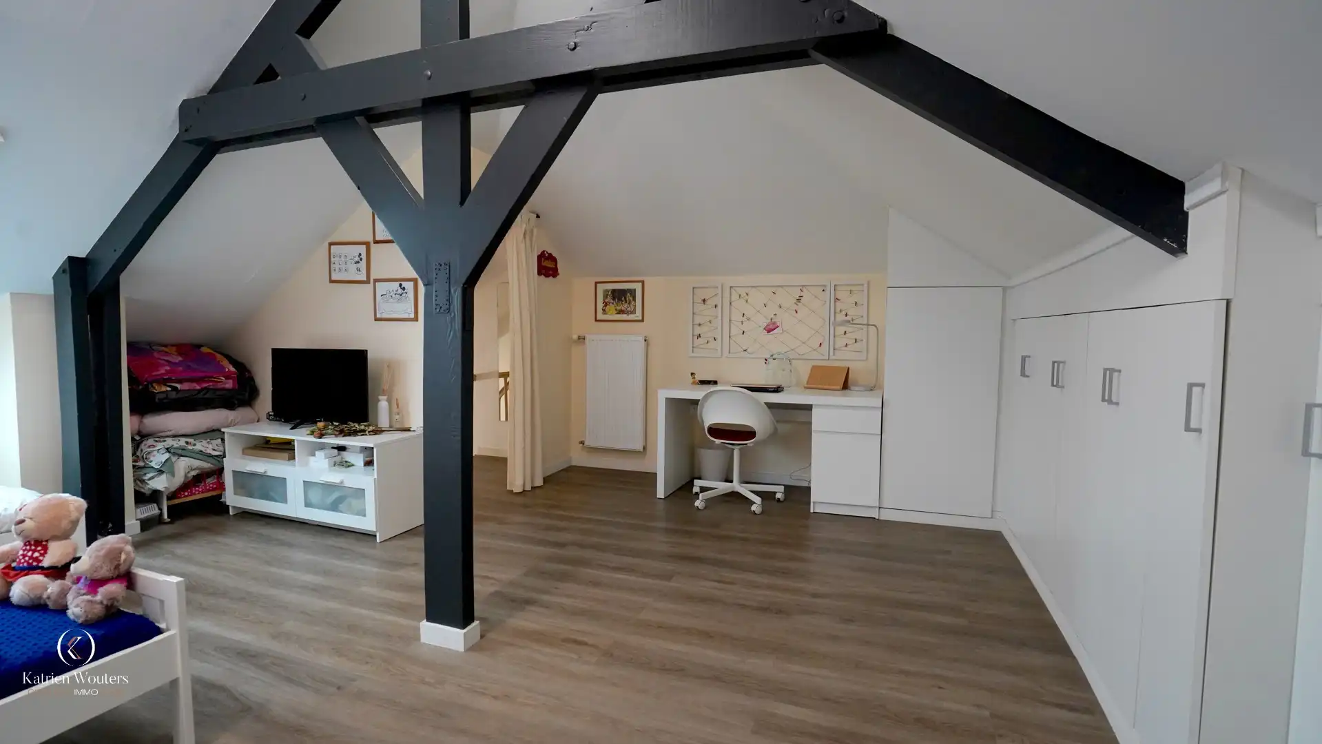 Gunstig gelegen gerenoveerde gezinswoning met tuin foto 20