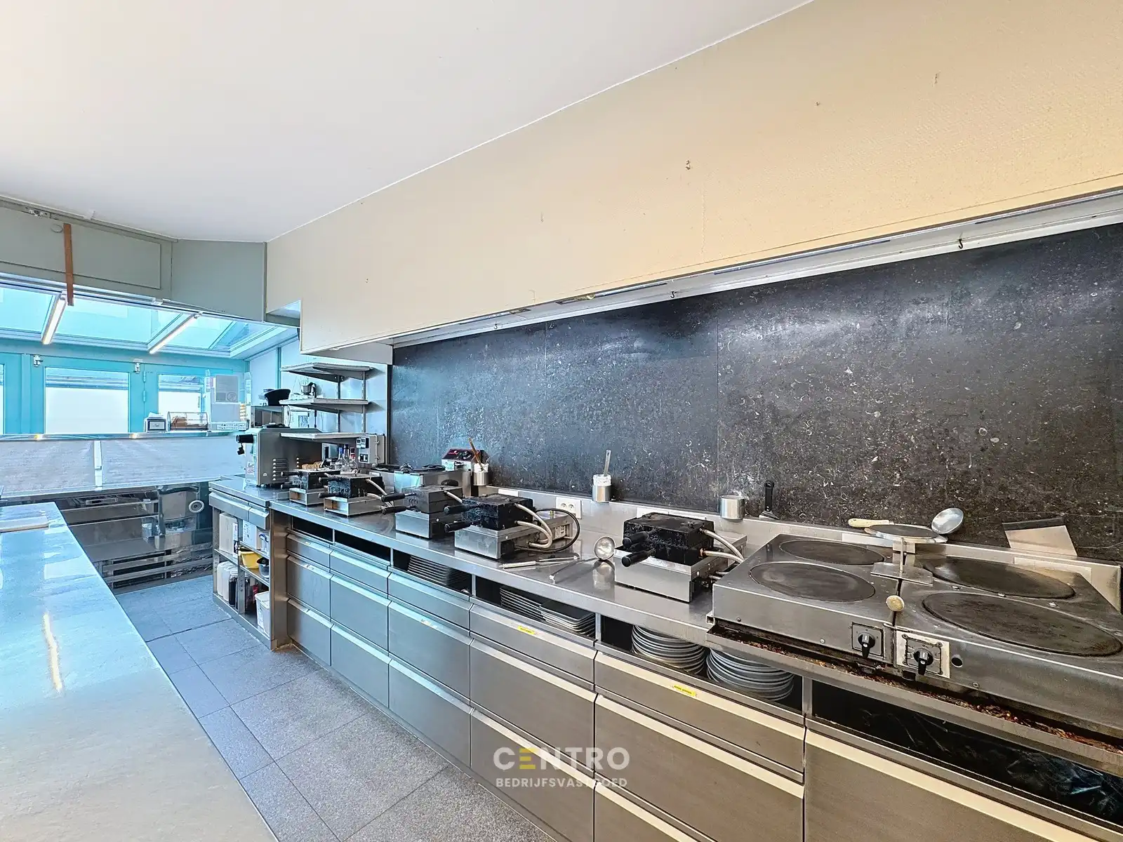 Verkoop handelspand IJssalon - Tearoom 't Zwart Schaap te Sint-Idesbald! foto 15