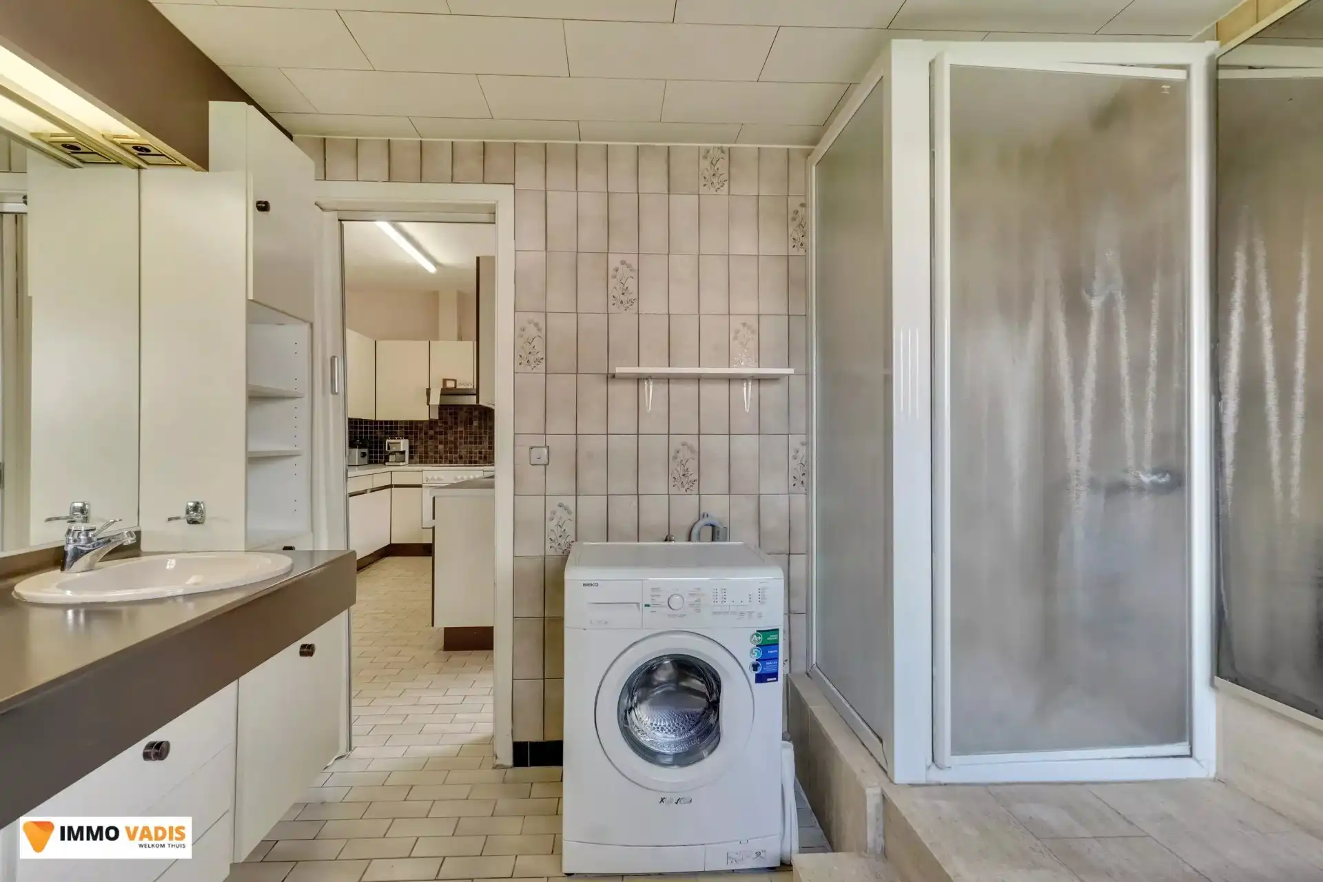 Halfopen bebouwing met 4 slaapkamers en vrijstaande garage foto 20