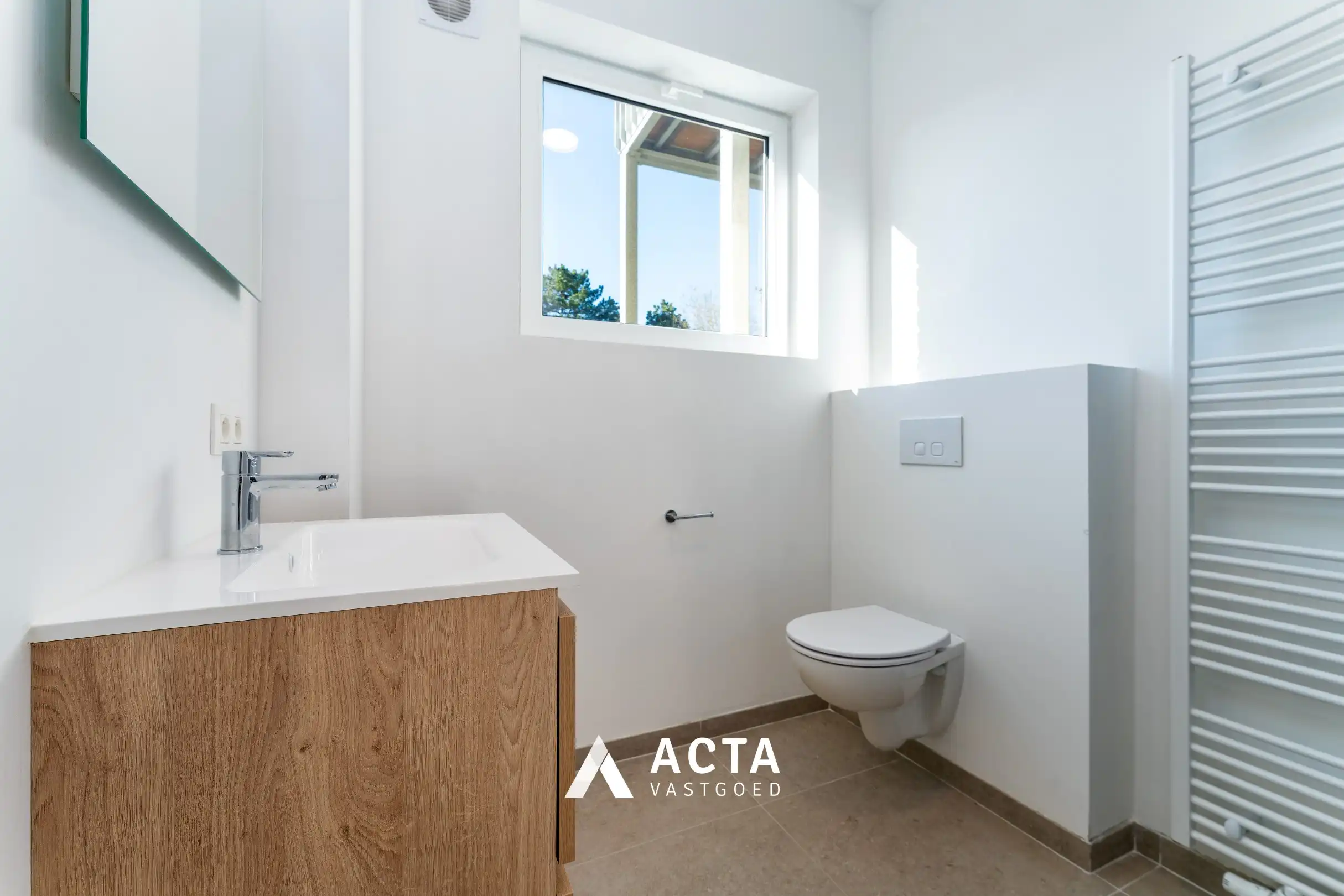 Recent gerenoveerd appartement met 2 slaapkamers  foto 9