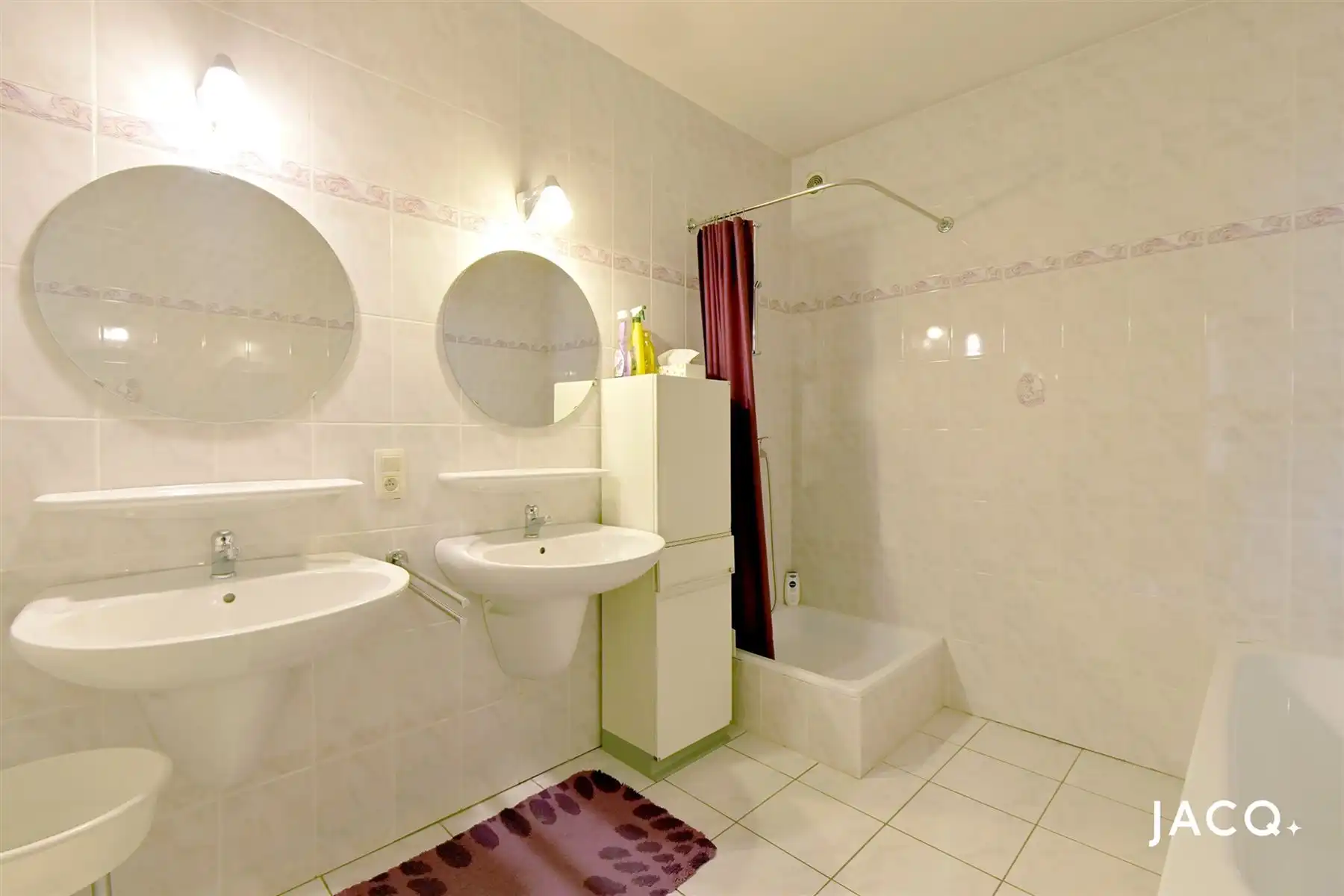 Instapklaar dakappartement met 2 à 3 slpk's, terras en mogelijk autostaanplaats! foto 16