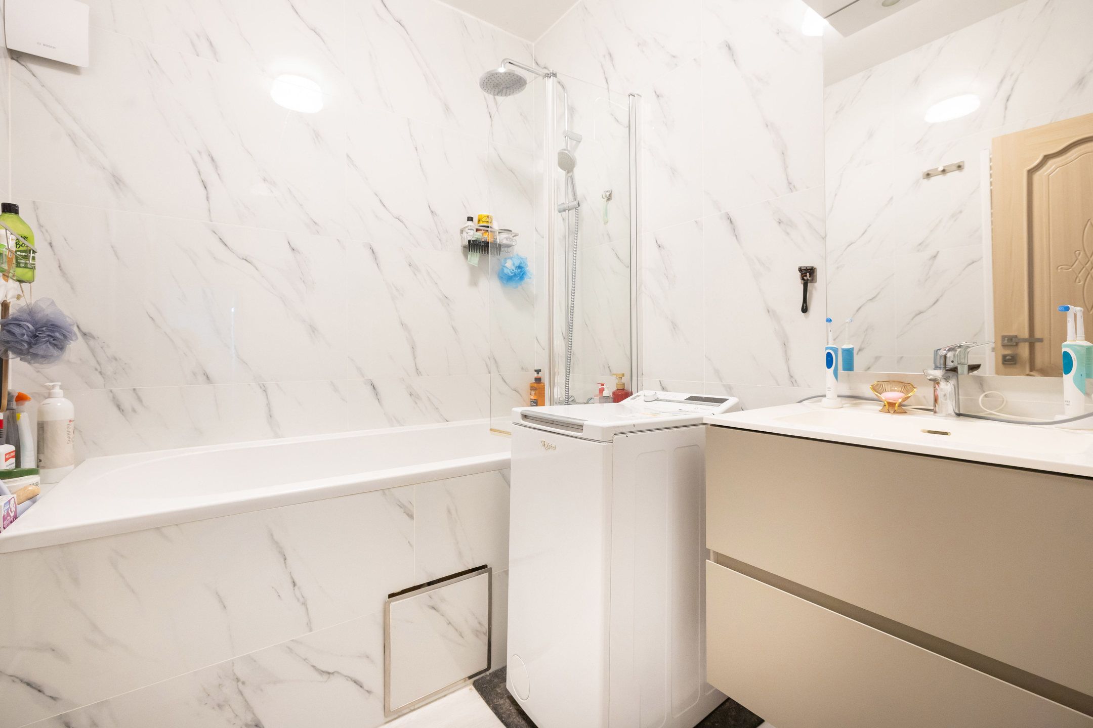 Volledig gerenoveerd appartement 2 slaapkamers van ± 95 m² foto 11