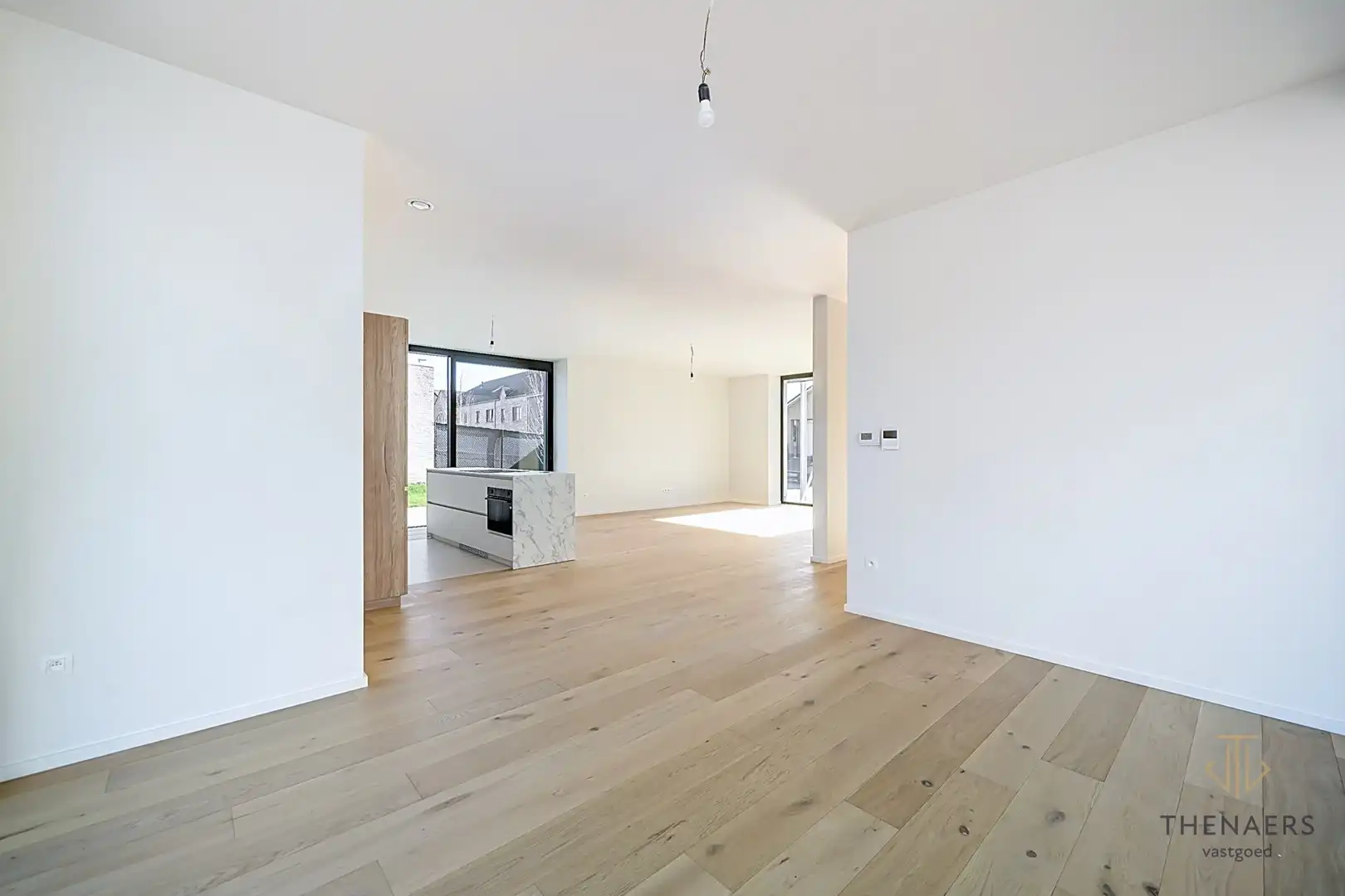 Strakke en luxueus gerenoveerde open bebouwing met hoogwaardige afwerking en EPC A in Wilderen. foto 6