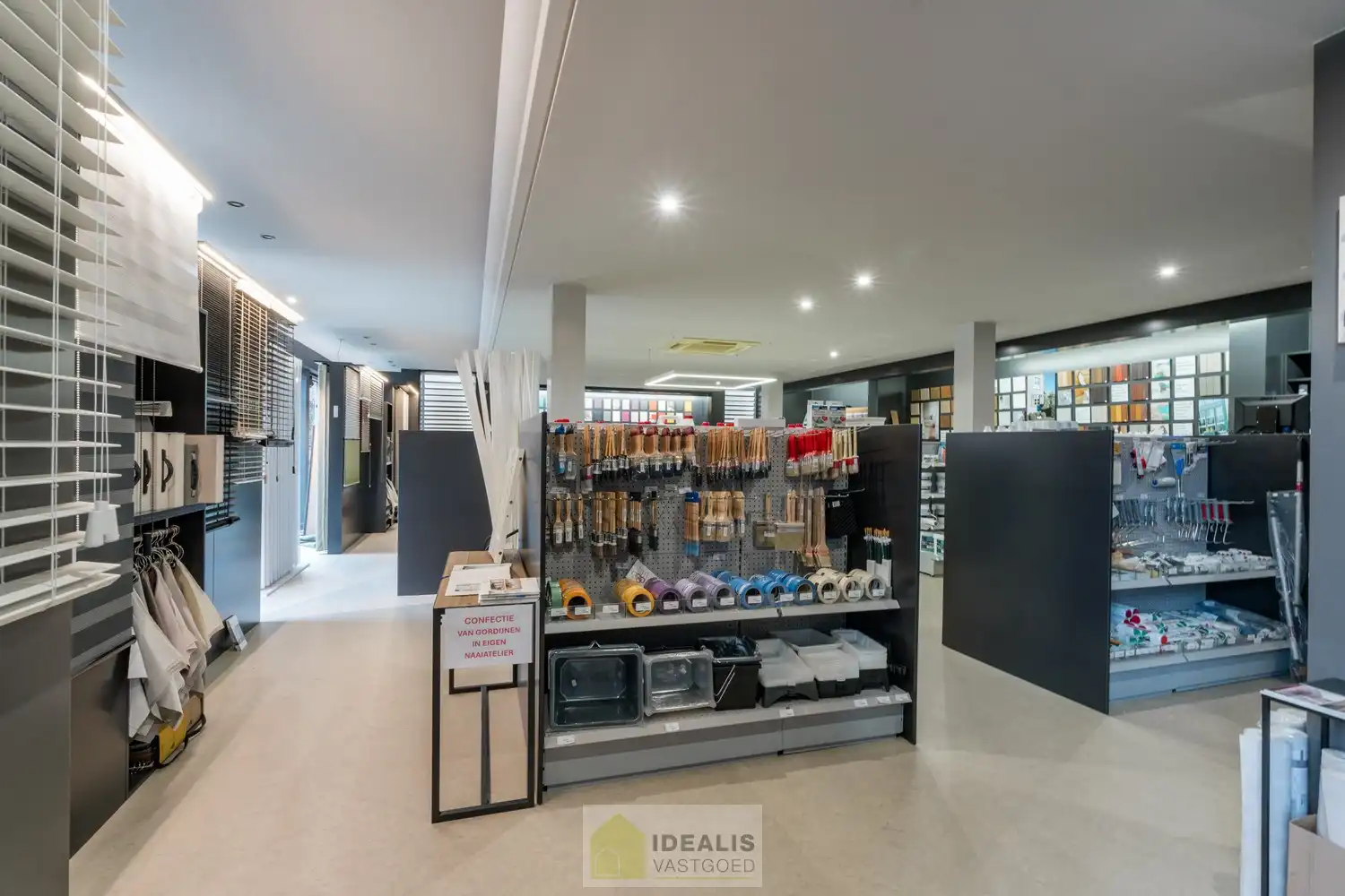 INSTAPKLARE HANDELSRUIMTE VAN MAAR LIEFST +- 410M² MET RIANTE WONING OP SCHITTERENDE COMMERCIËLE ZICHTLOCATIE!! foto 9