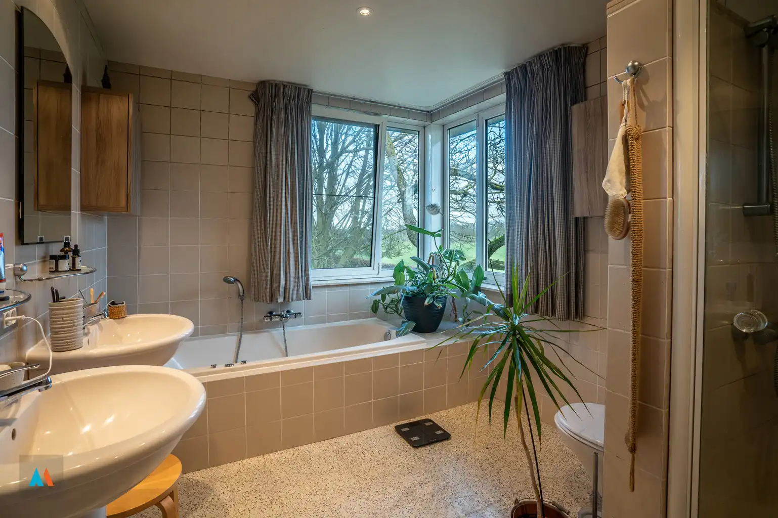 Unieke landbouwlocatie met bedrijfswoning en loods foto 17