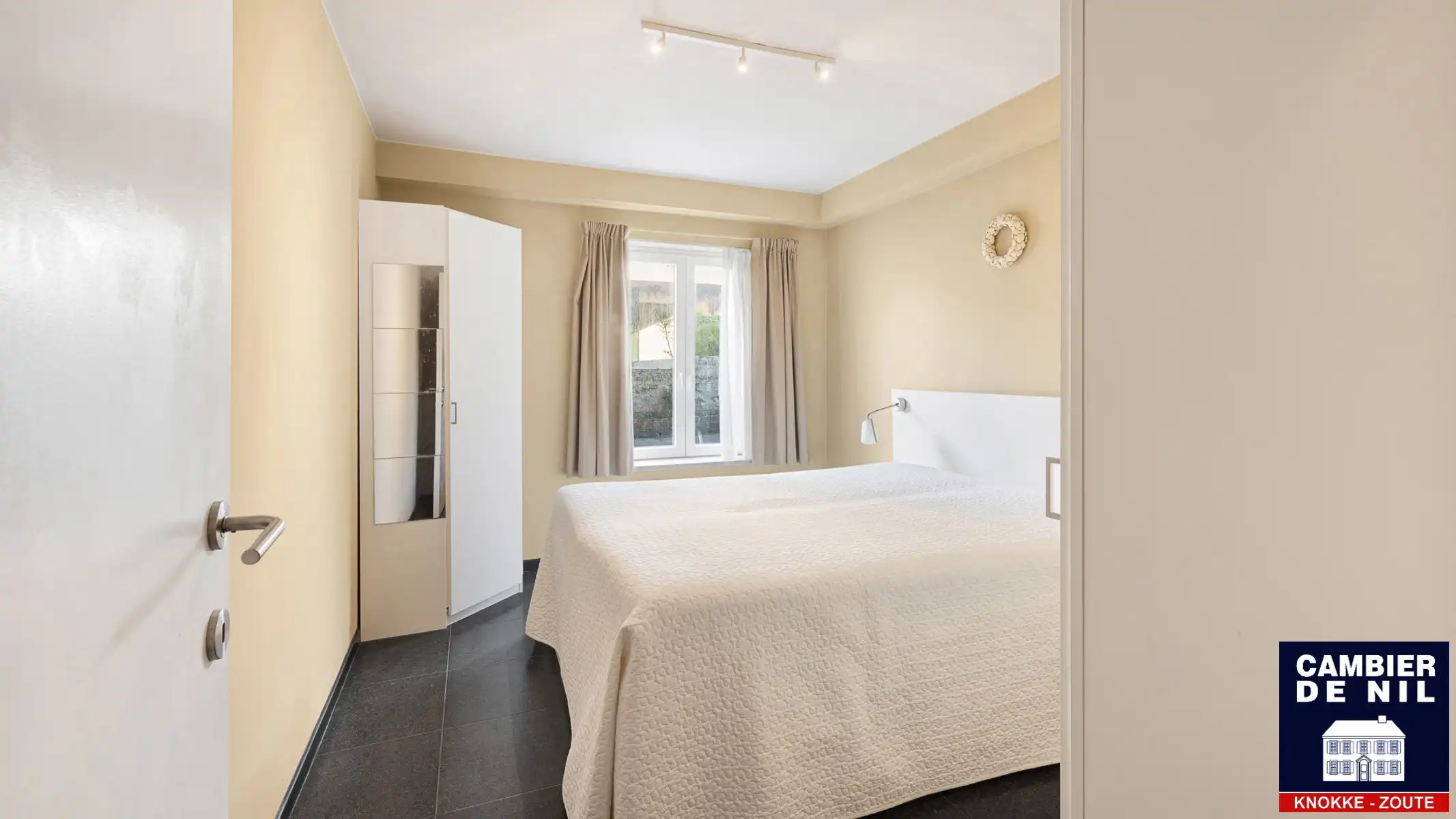 Gemeubeld, rustig gelegen appartement vlakbij de wandeldijk foto 9