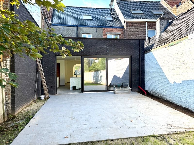 Prachtige vernieuwbouwwoning aan het water in hartje Deinze foto 25