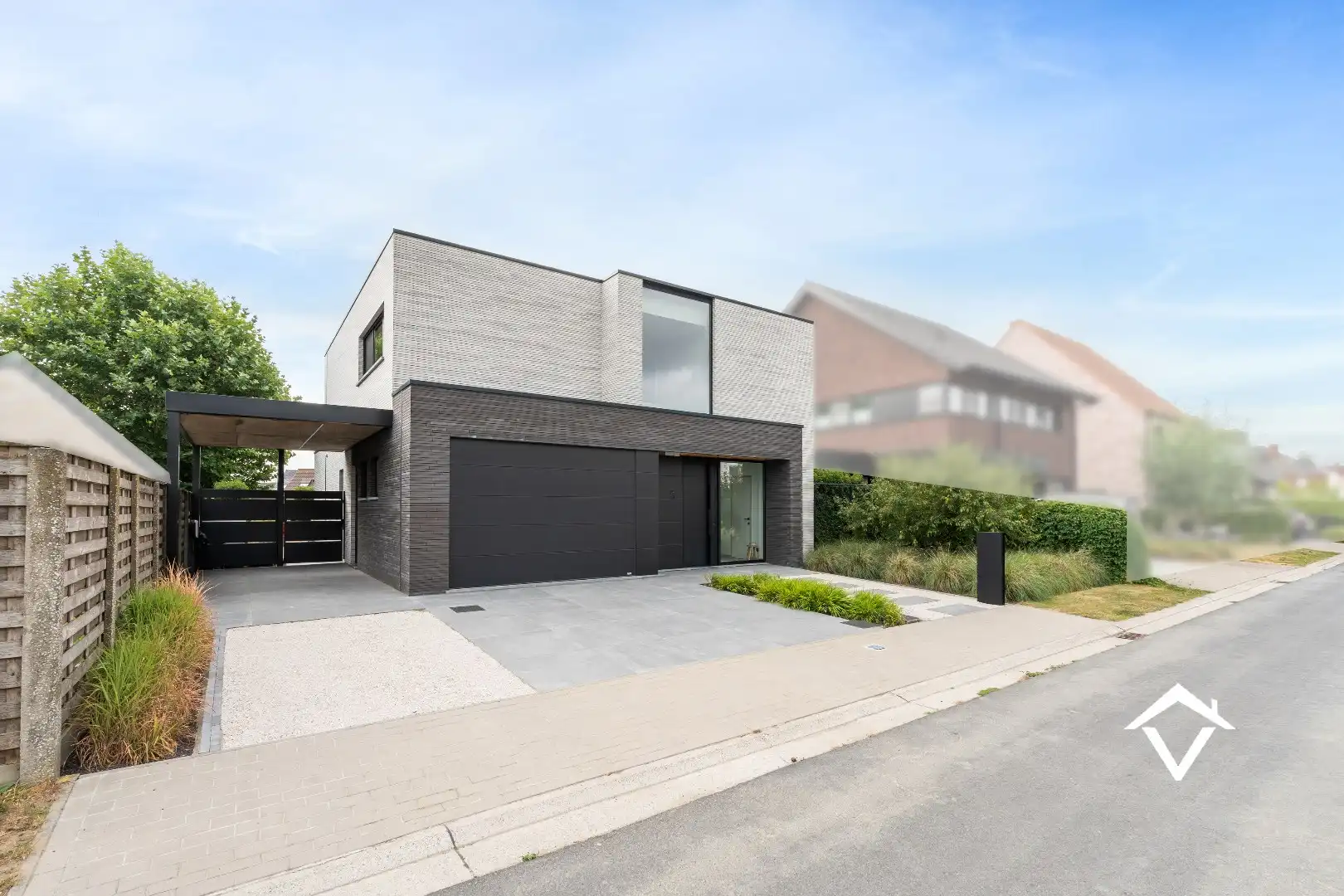 Exclusieve, energiezuinige villa met 247 m² bewoonbare oppervlakte, volledig onderkelderd en gelegen in een rustige doodlopende straat foto {{pictureIndex}}