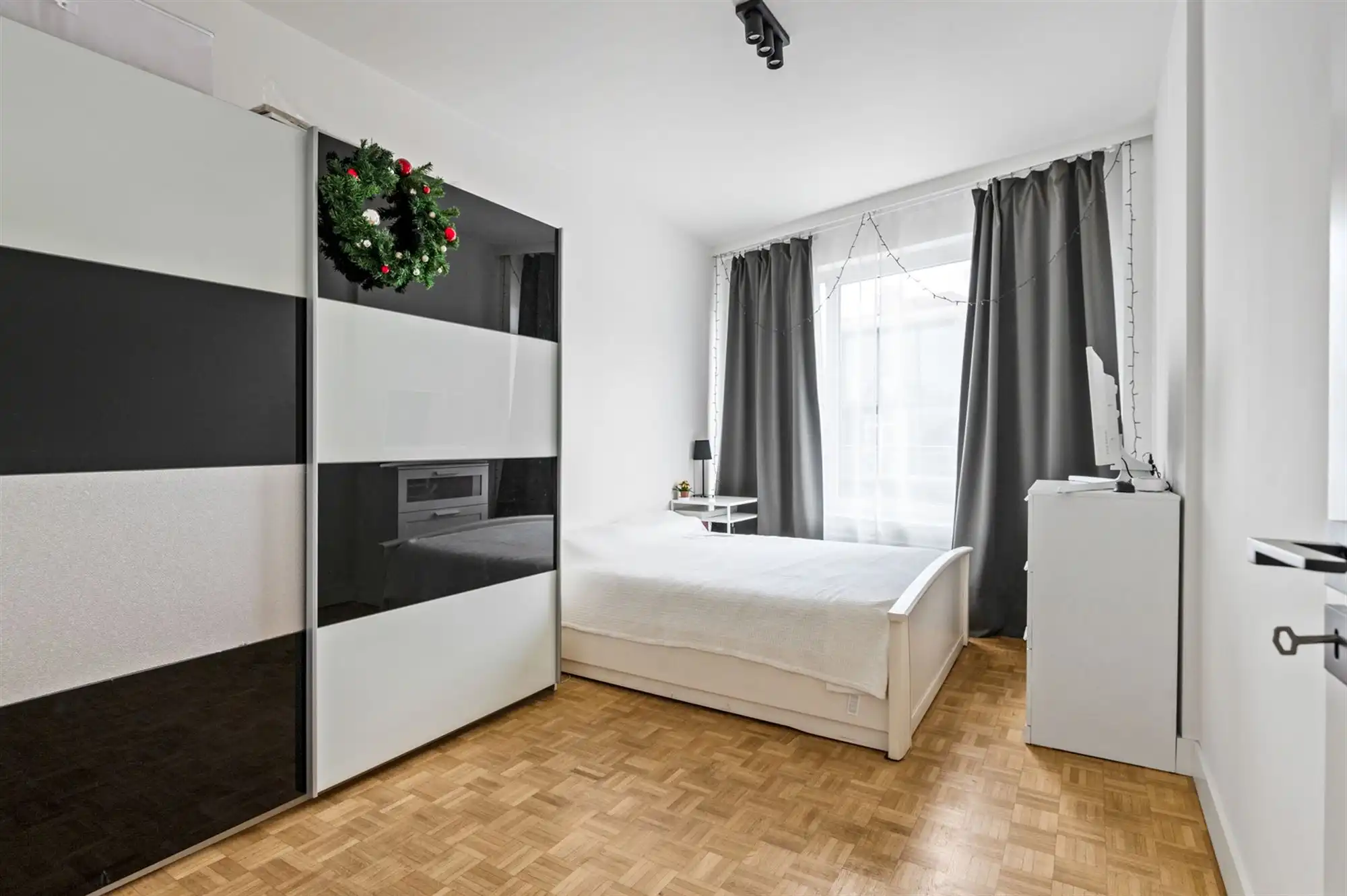 Modern vernieuwd 1-slpk appartement met frisse uitstraling foto 8