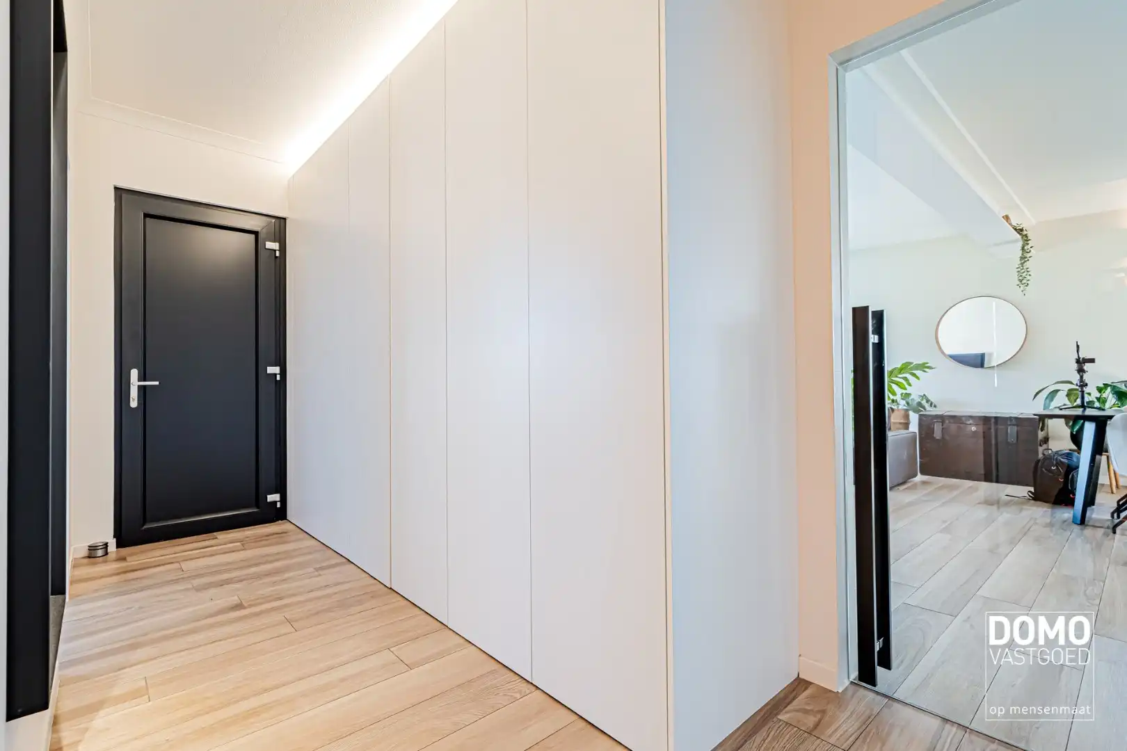 INSTAPKLARE GEZINSWONING MET 3 SLAAPKAMERS, EPC-LABEL A EN ZONNIGE TUIN IN KERMT foto 7