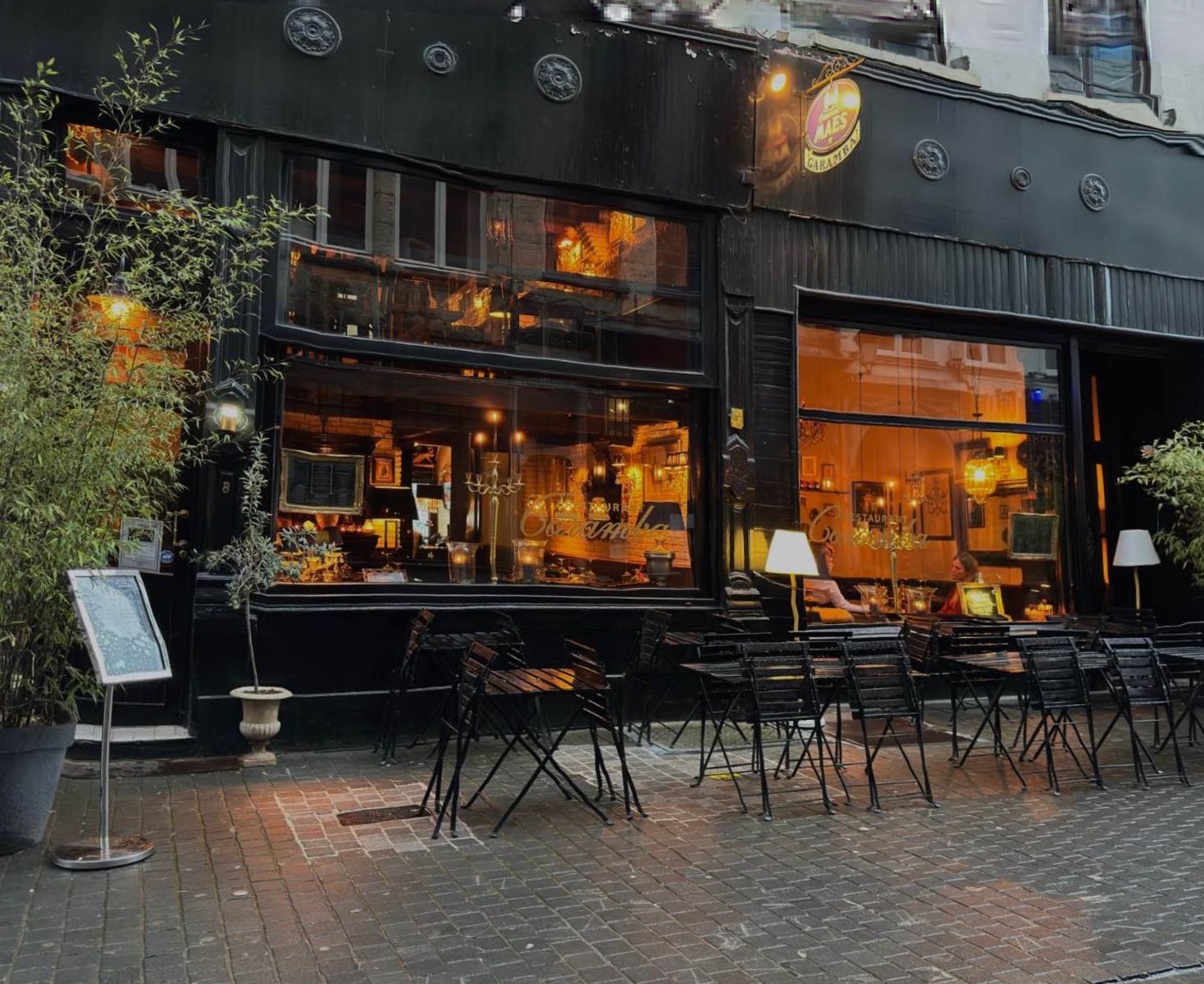 Unieke horecaruimte Antwerpen centrum foto {{pictureIndex}}