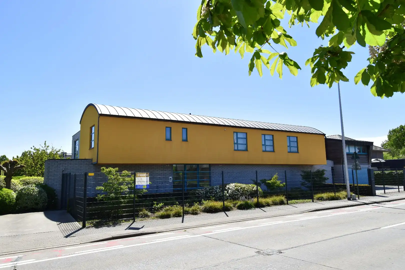 Uitzonderlijk vastgoed te koop op een zeer royaal perceel (2103 m²) in Gullegem foto 28