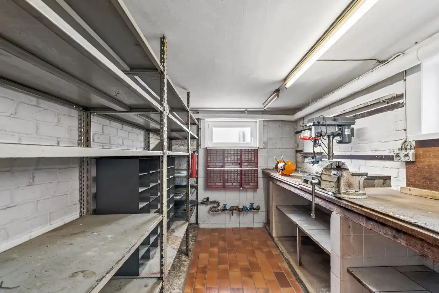 Open bebouwing op topligging met 2 slaapkamers en prachtige tuin foto 19