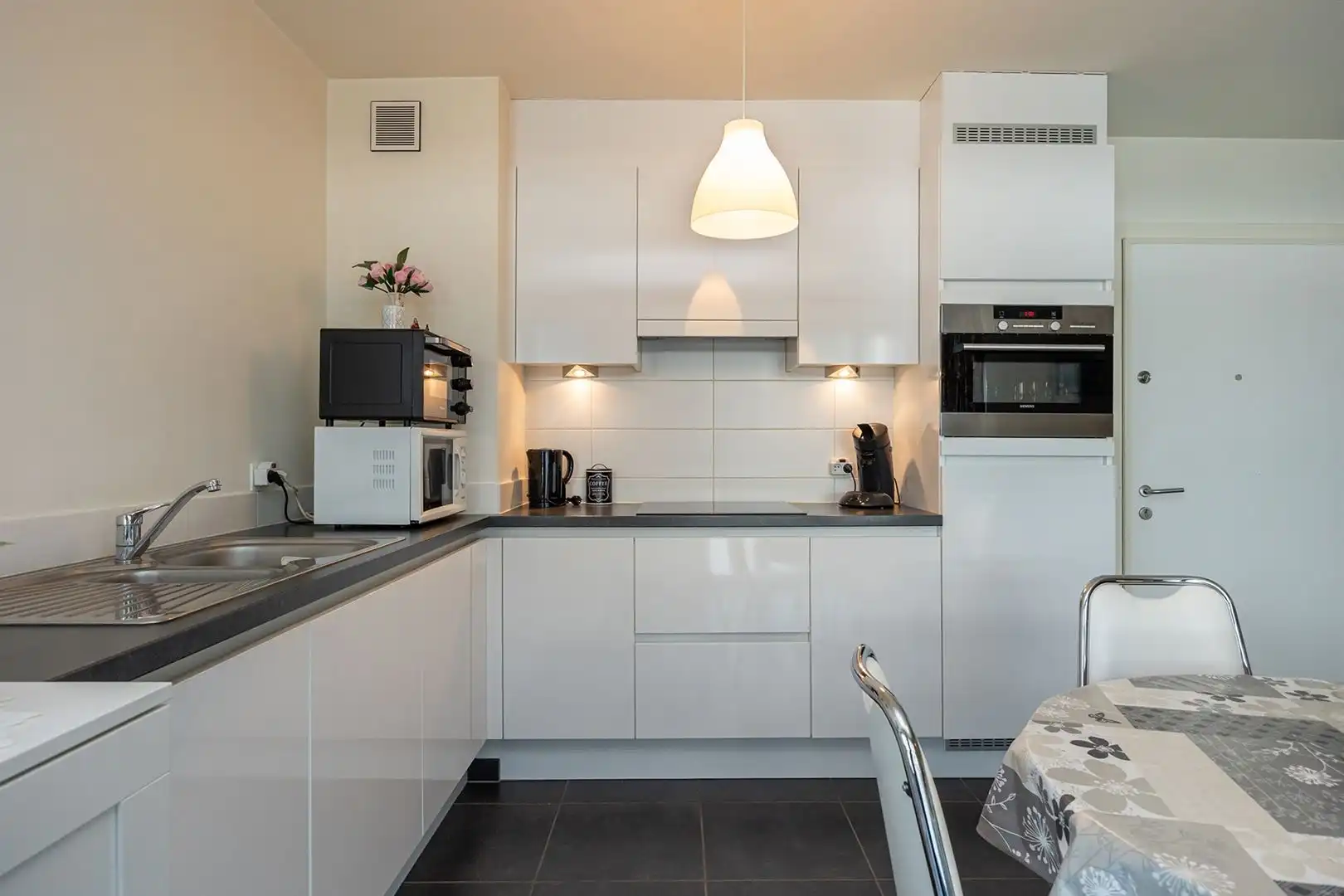 Appartement met éénslaapkamer in het hart van Heist-op-den-Berg! foto 5