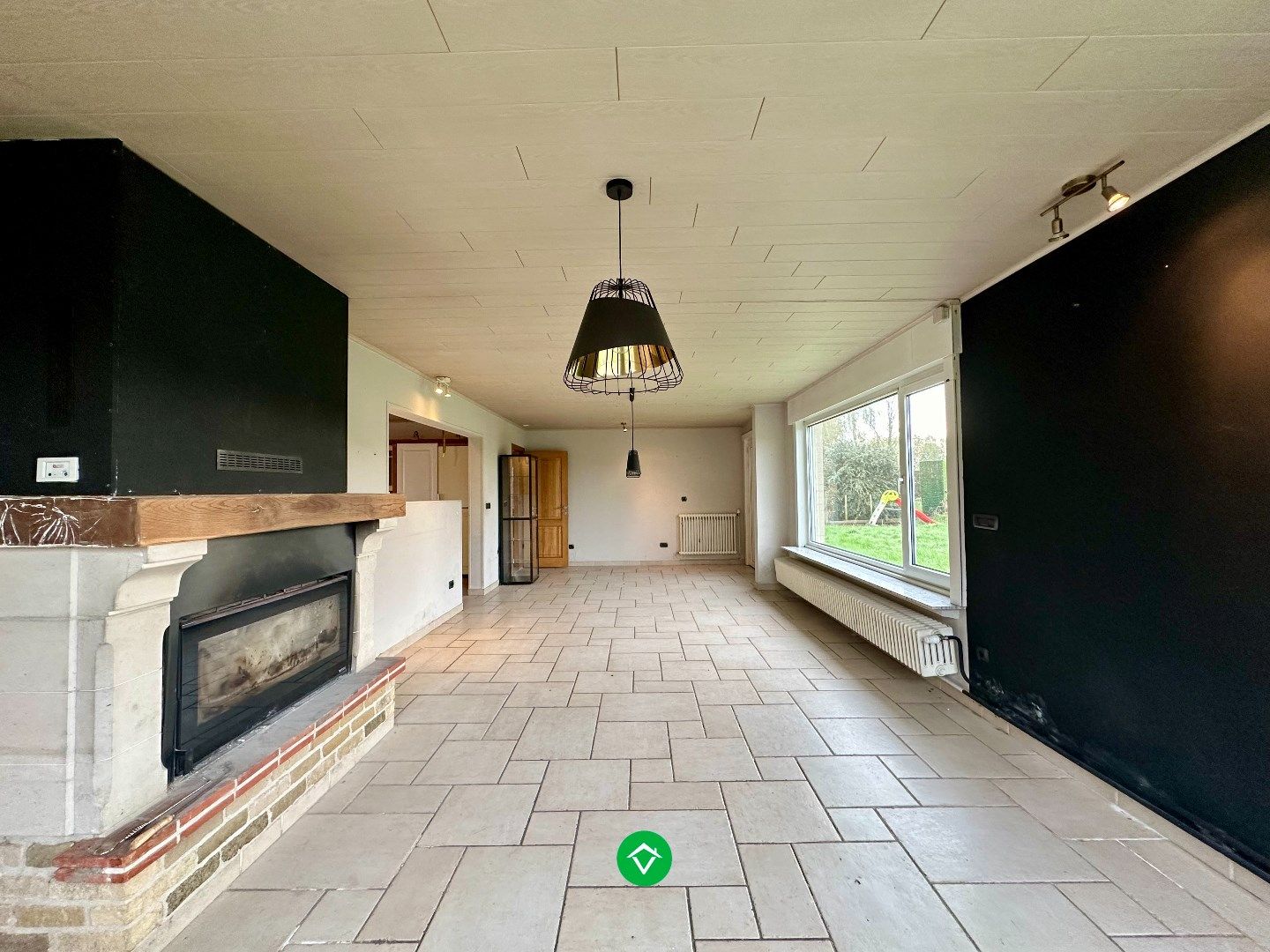 Alleenstaande woning aan een rustige weg te Ichtegem foto 6