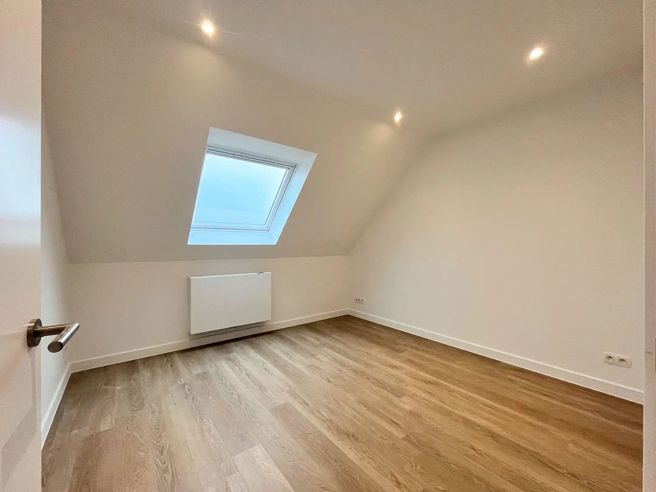 Nieuwbouwwoning met 4 grote slaapkamers te Zeebrugge  foto 10