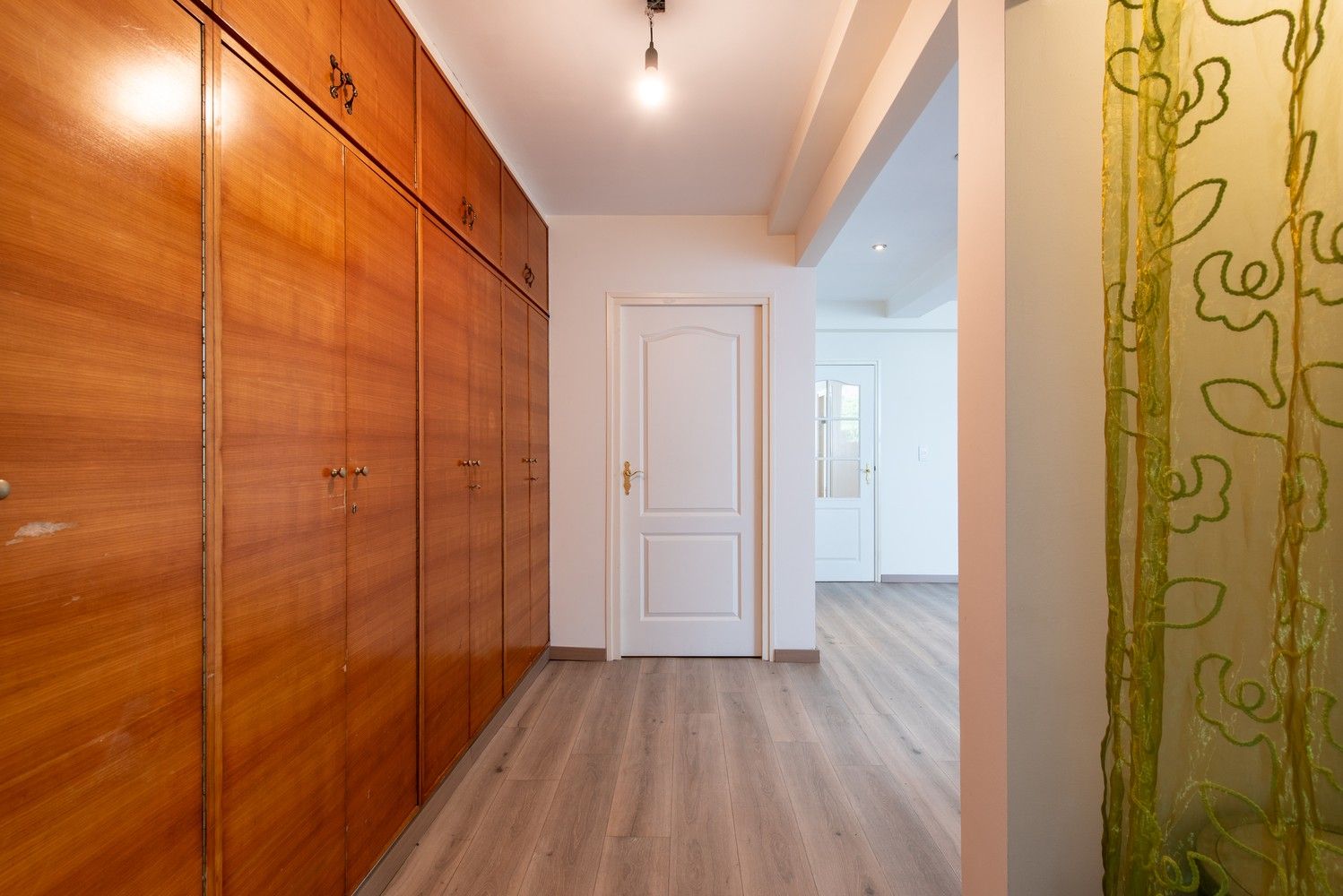 Gelijkvloers 1 slaapkamer-appartement met eigen stadstuin in hartje Genk foto 11