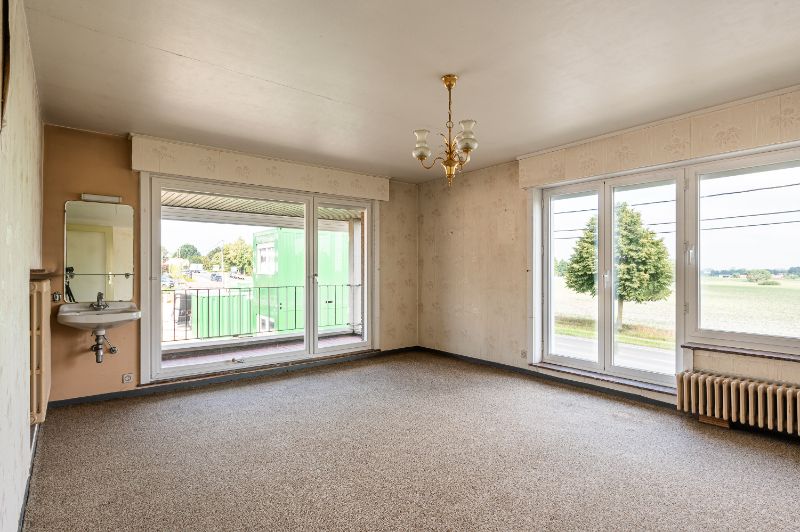 Degelijk gebouw met veel potentieel foto 18