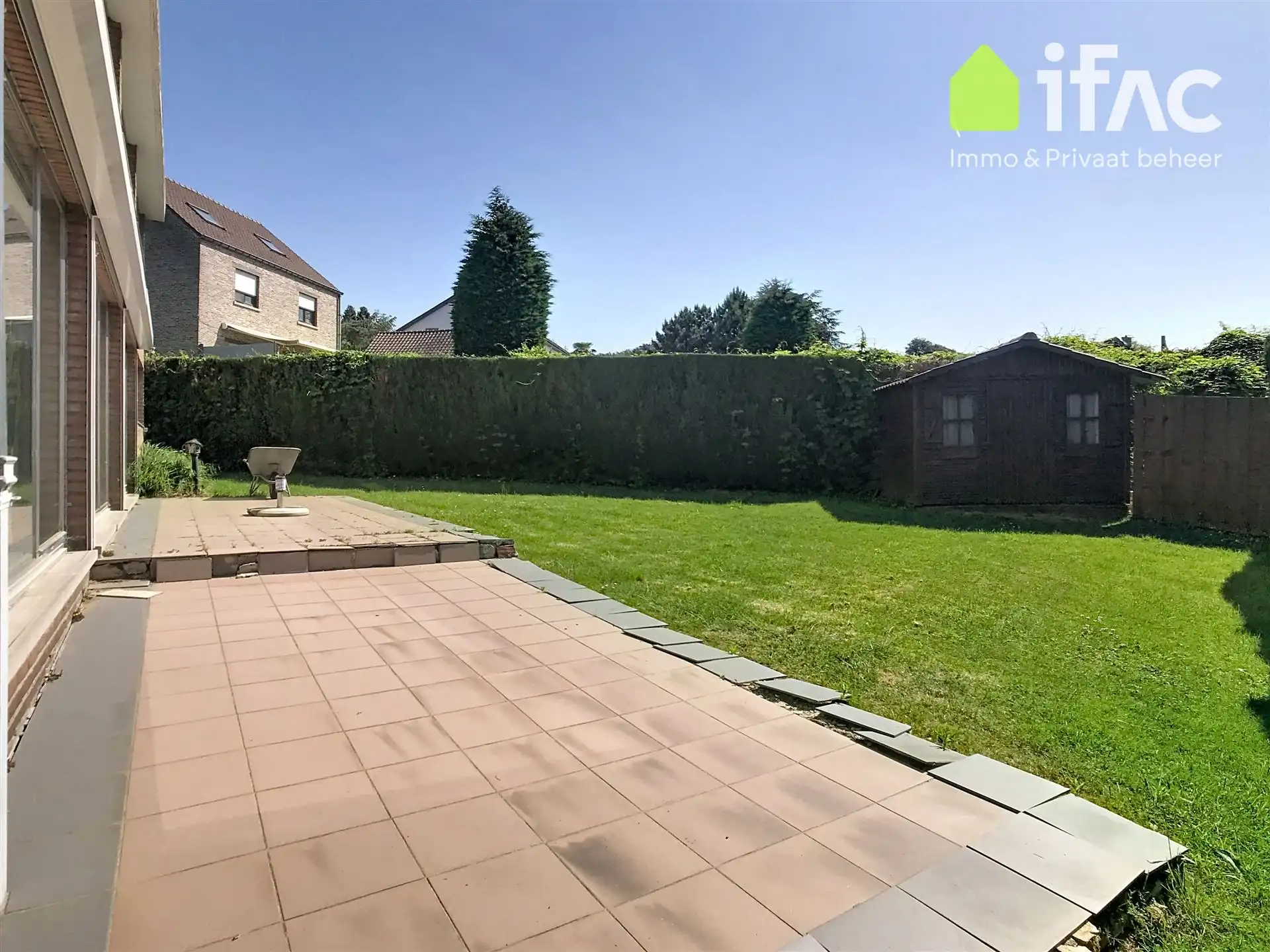 Woning met 4 slaapkamers, garage en tuin foto 8