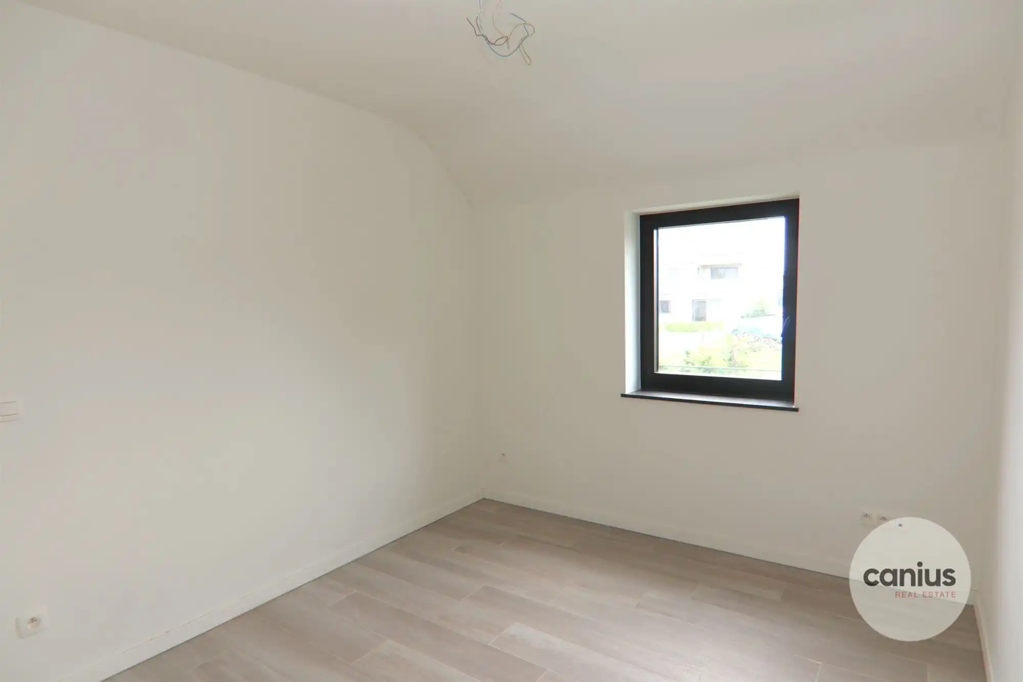 LANDELIJKE WONING MET 3 SLKS EN CARPORT foto 11