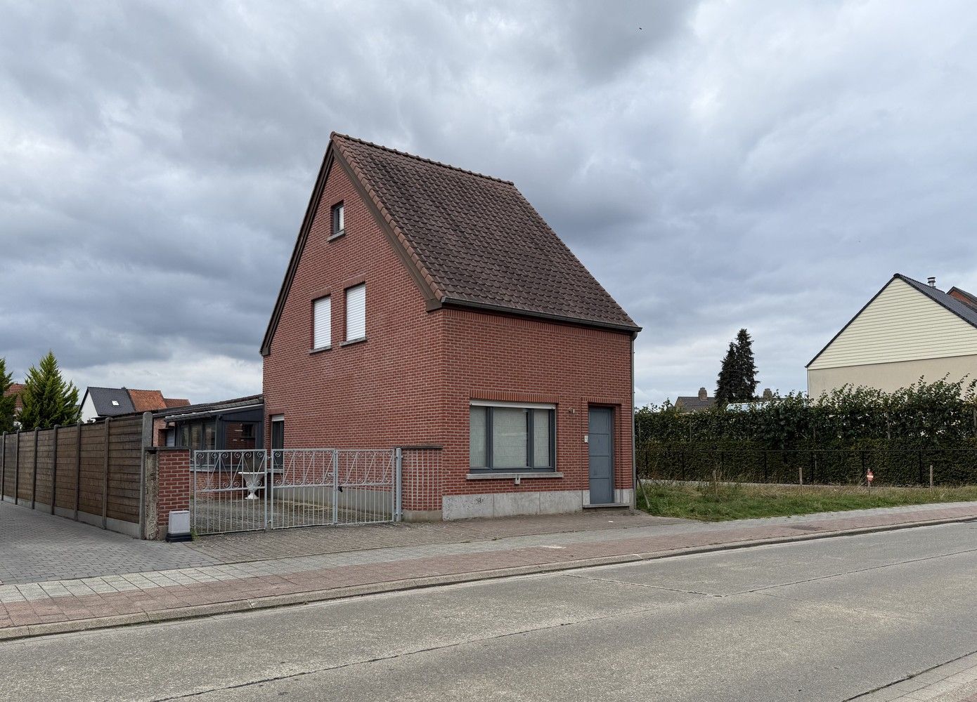 Hoofdfoto van de publicatie: Charmante woning met potentieel in centrum Rillaar met 2 slaapkamers