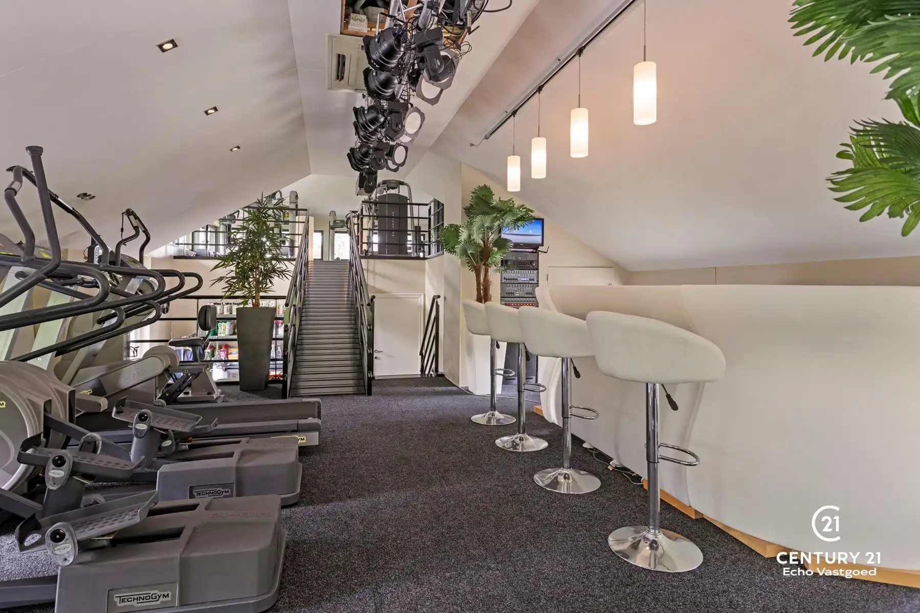 Villa met binnenzwembad en COMPLETE wellness op ca 2590m² foto 23
