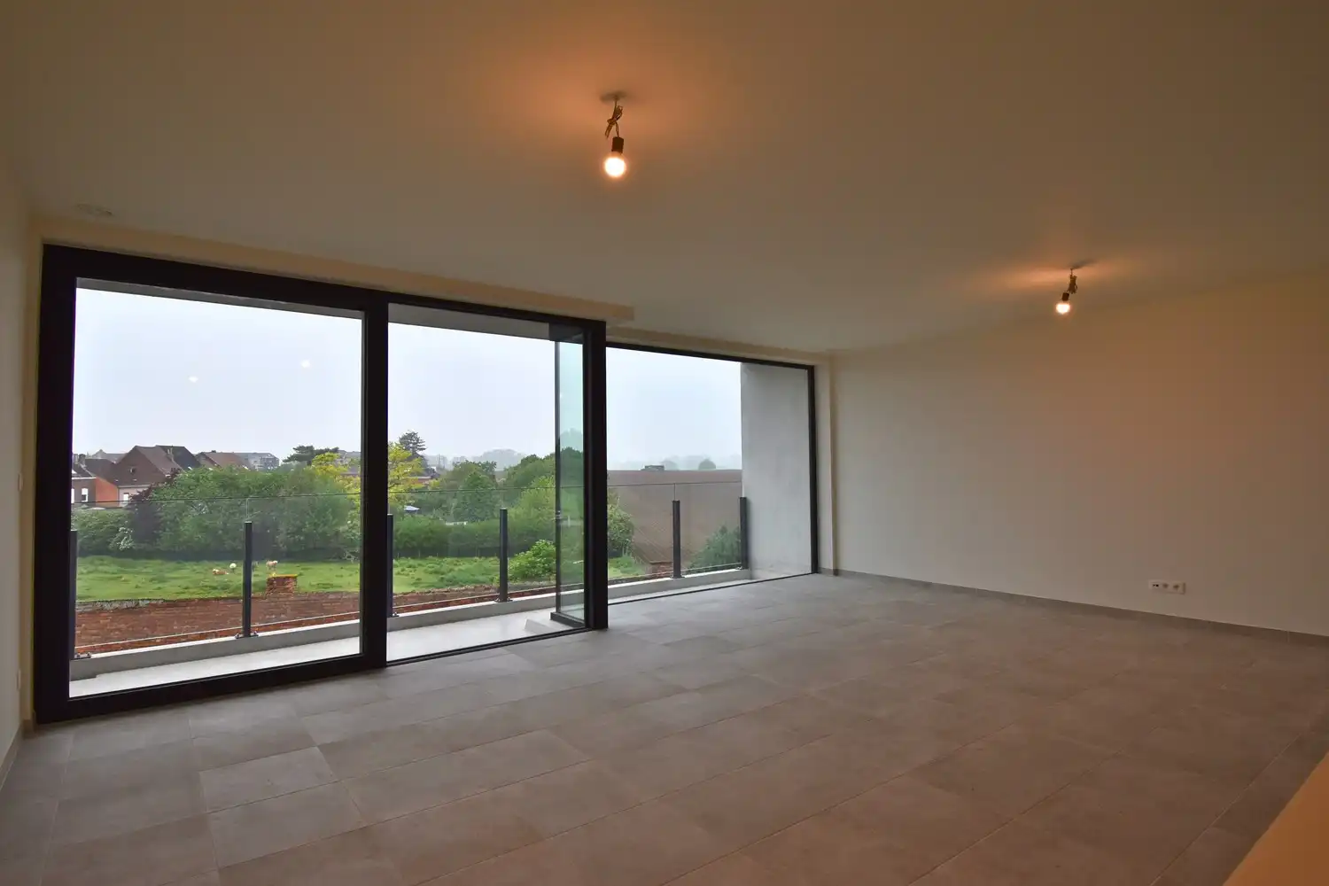 Nieuwbouwappartement te huur in Halle foto 3