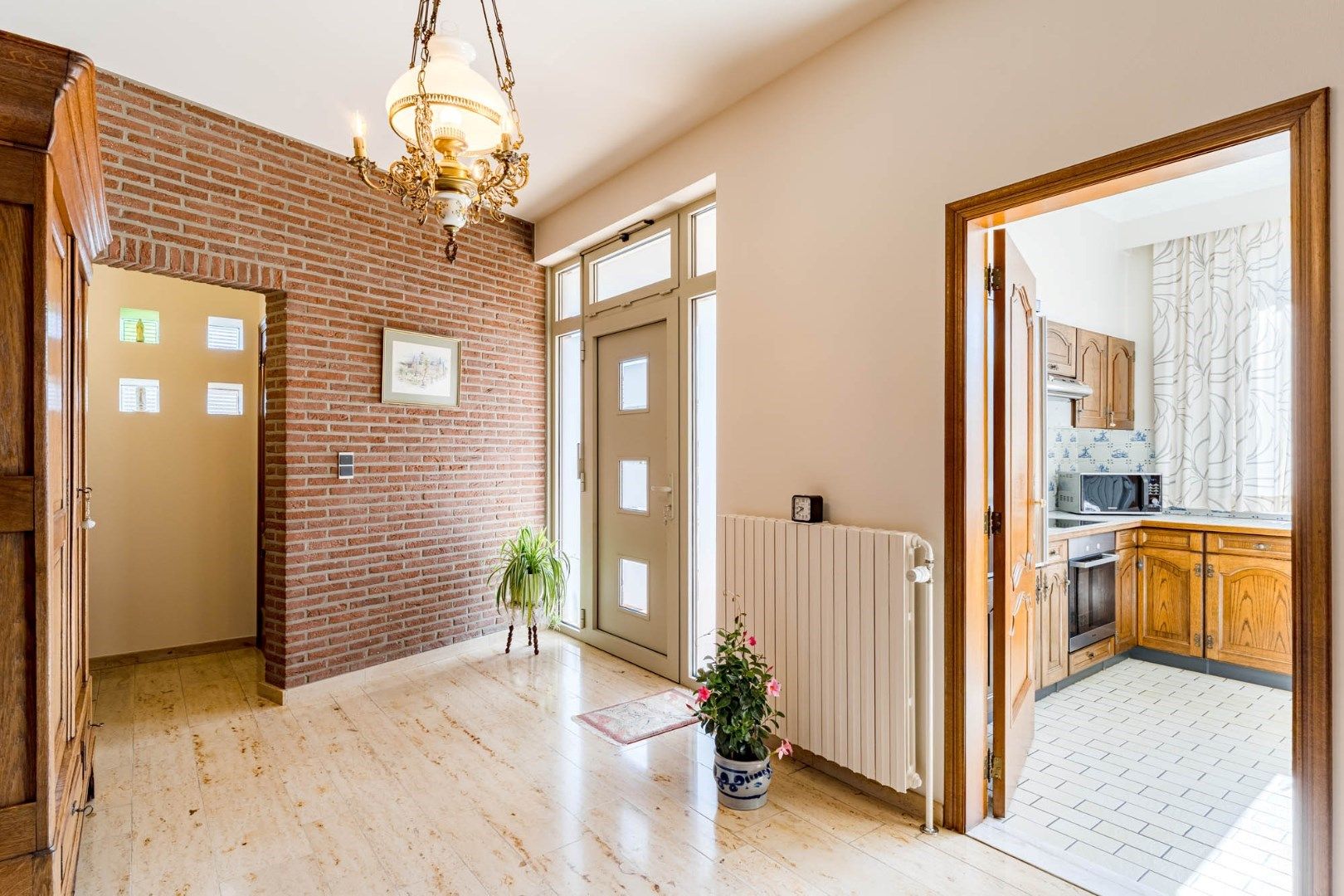 Uitstekend onderhouden vrijstaande bungalow woning op 6a 47ca in een gegeerde woonbuurt vlakbij het centrum van Bilzen foto 6