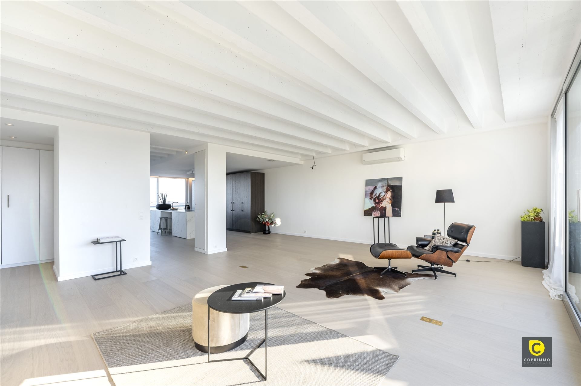 Prachtig gerenoveerd appartement foto {{pictureIndex}}