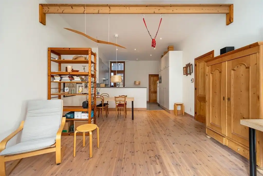 Ruime woning met dakterras en atelier foto 25