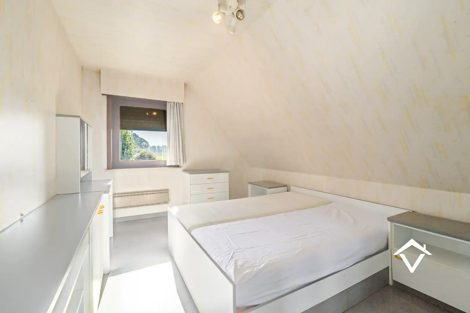 Alleenstaande woning met een rustige ligging te Koekelare foto 19