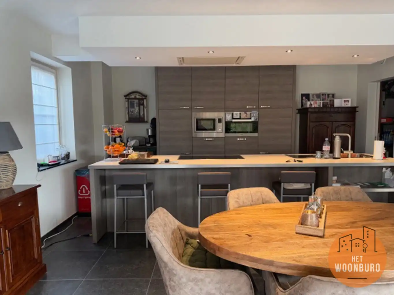 Modern en ruim appartement met kelder en autostaanplaats. foto 7