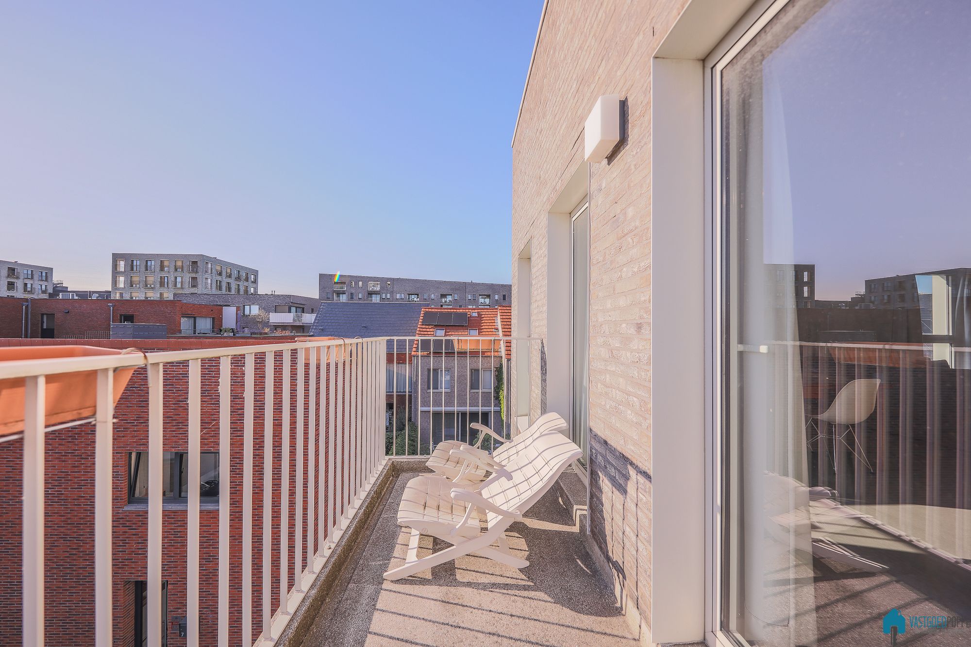 Ruim appartement met 2 slaapkamers foto 6