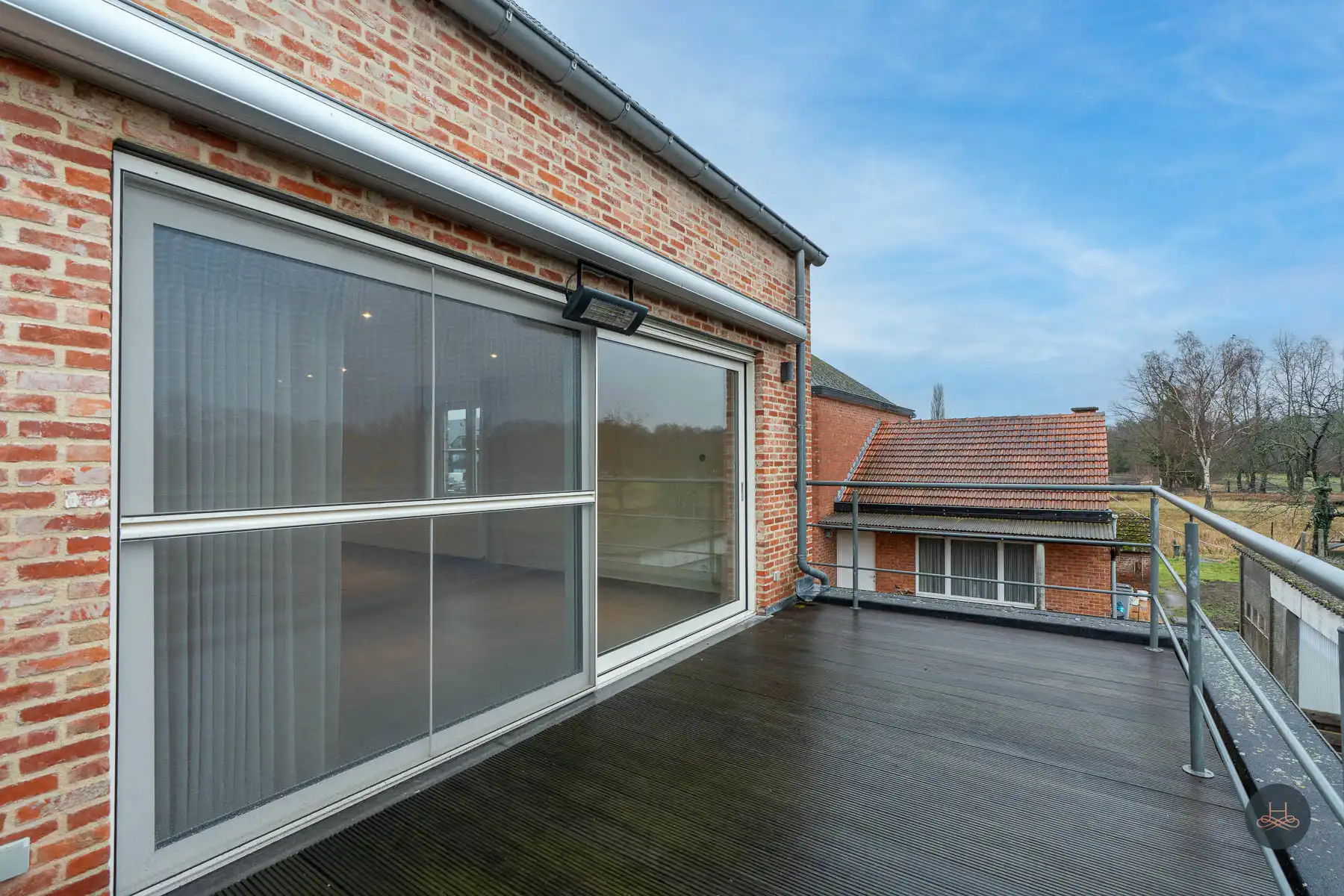 Zeer ruim triplex-appartement met 3 slaapkamers foto 28