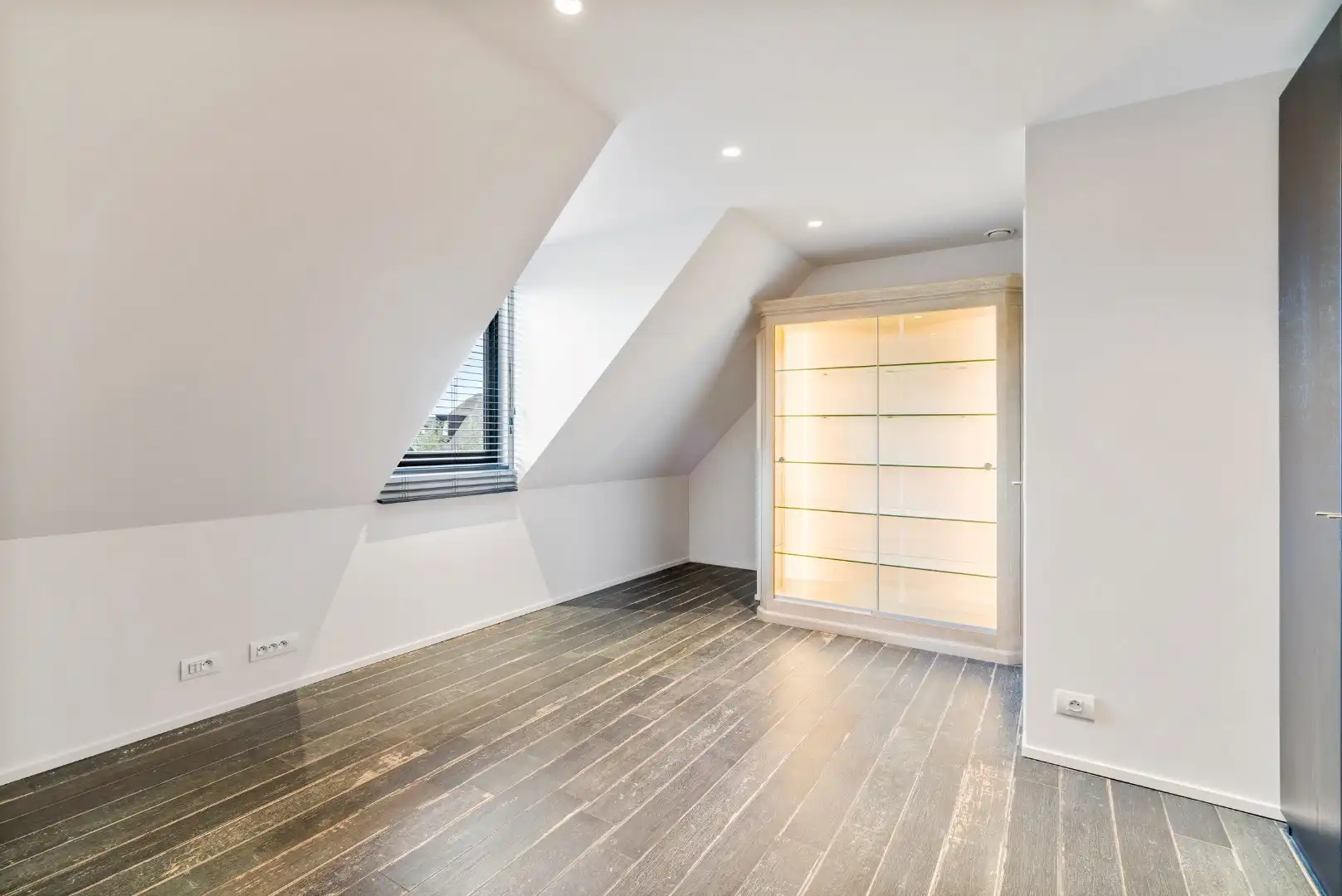 Duinenwater - zonnige en ruime woning met 5 slk's en dubbele garage!  foto 15