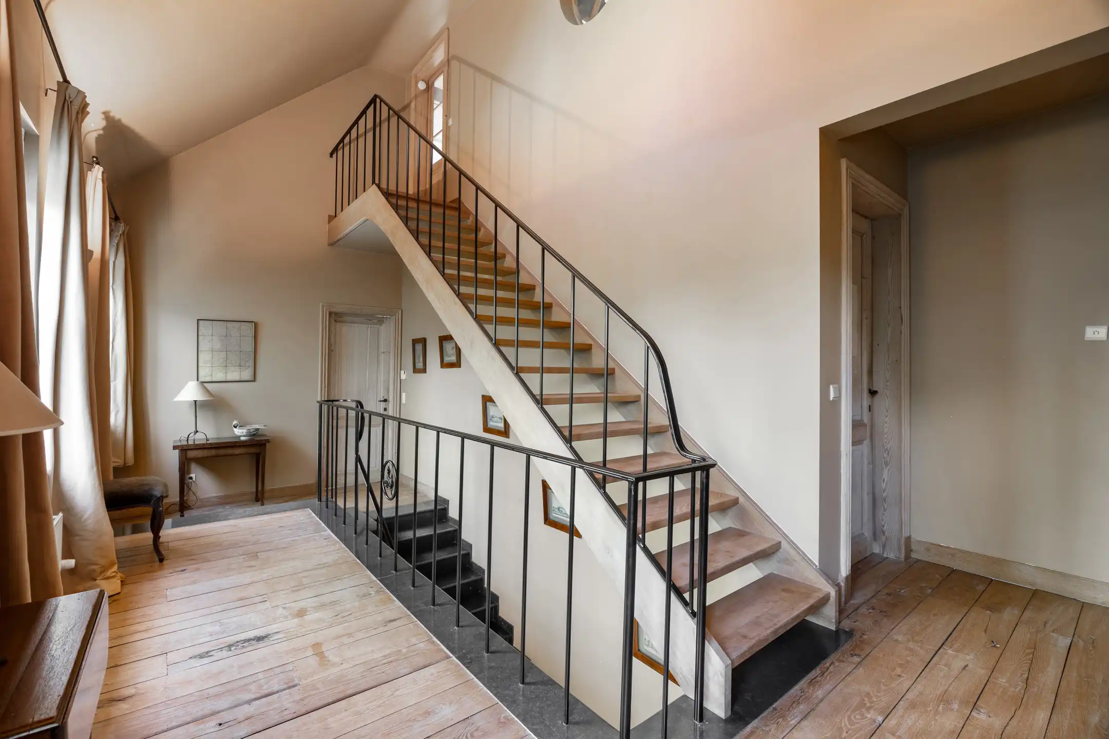 Unieke parel op royaal perceel (3.877 m²) met bouwgrond foto 24