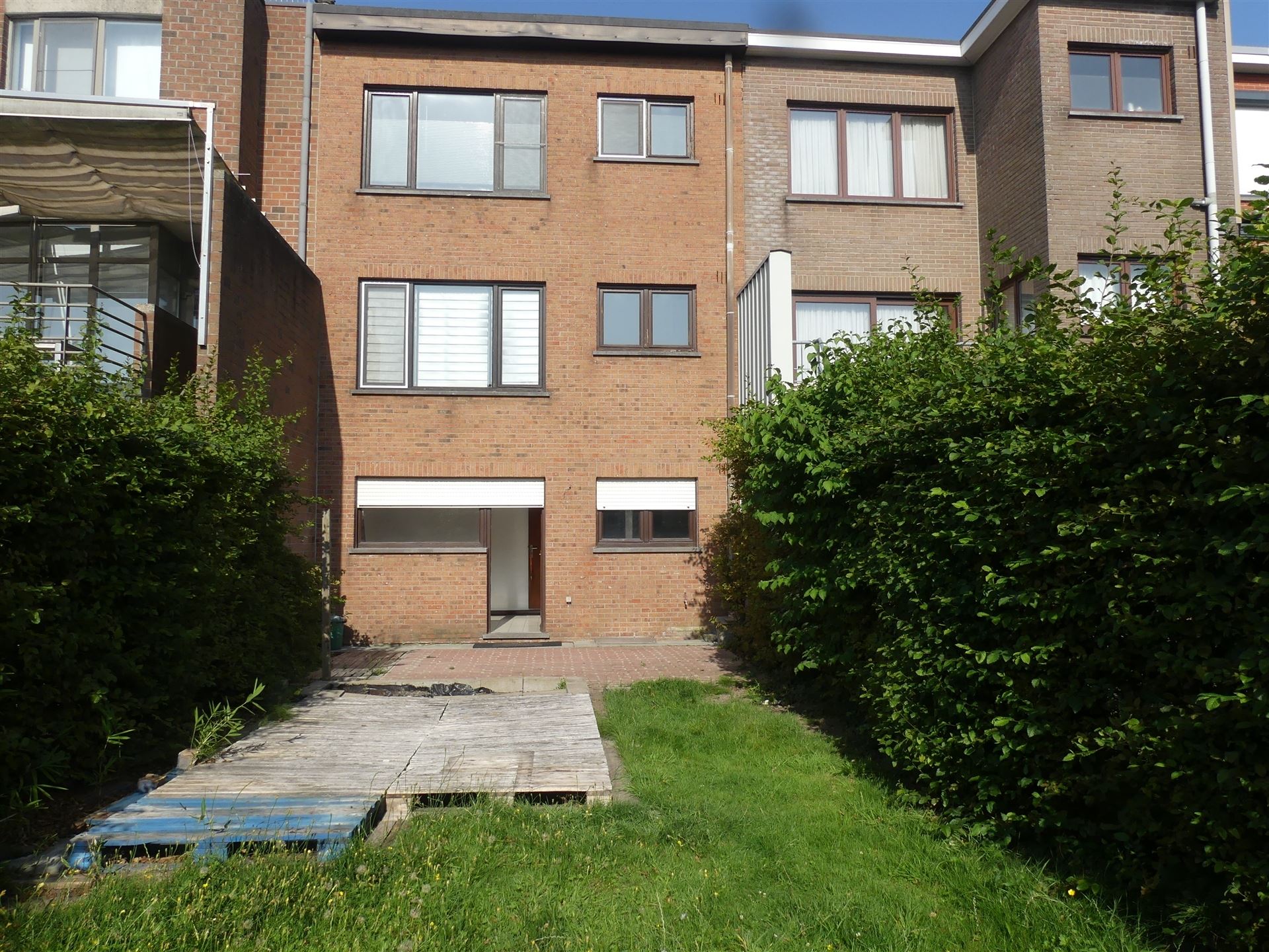 Ruime woning gelegen in een topbuurt te Aartselaar! foto 17