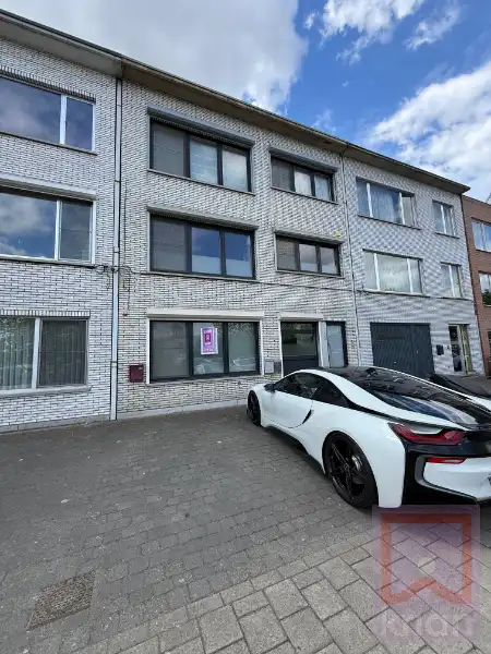 2slpk app met private tuin en eigen parkeerplaats! foto {{pictureIndex}}