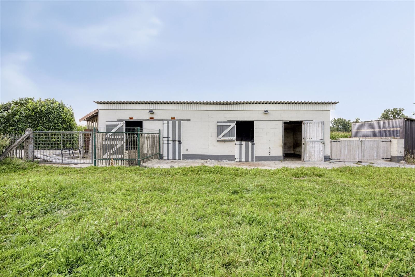 Rustig gelegen vierkantshoeve + weide (38a81ca) met 3 slaapkamers te Pajottegem foto 26