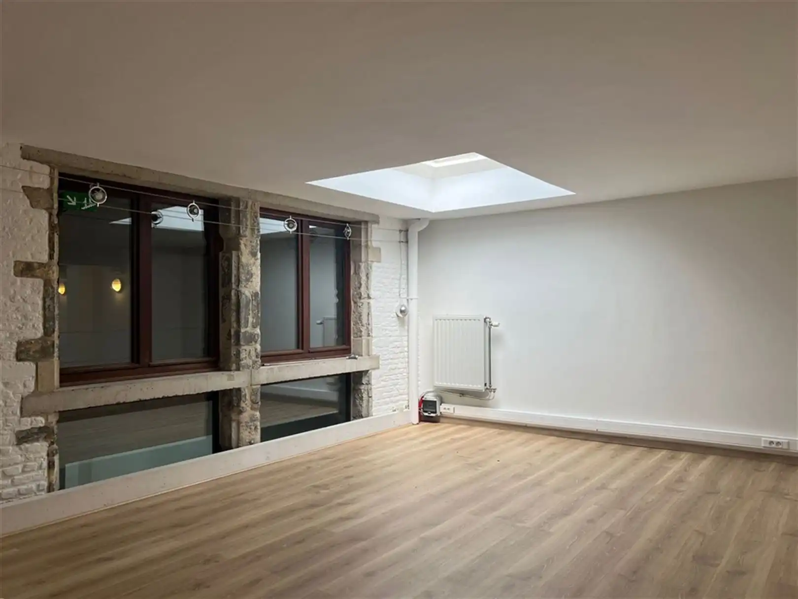 Gelijkvloers kantoor in authentieke trapgevelwoning foto 9