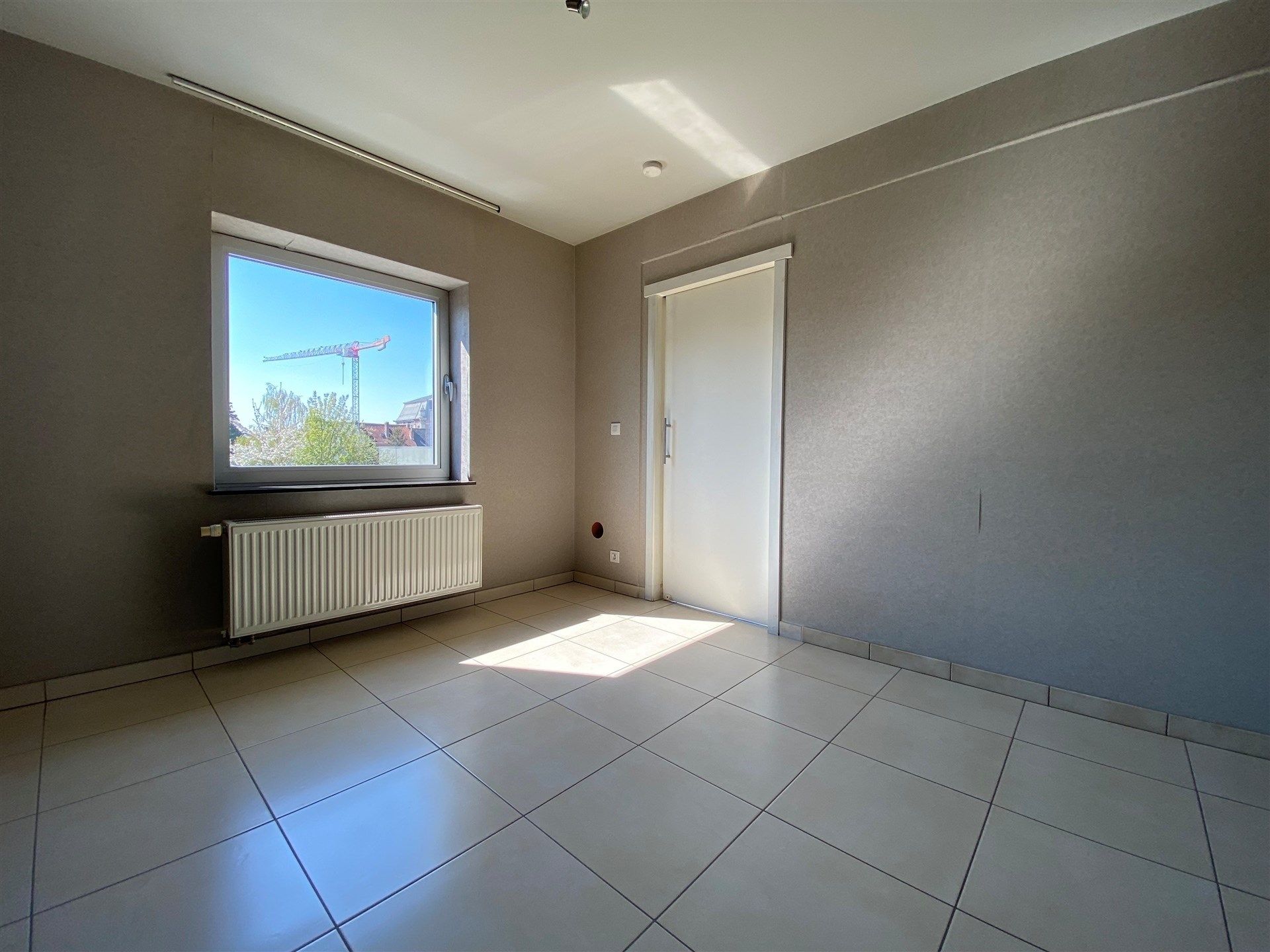 Zeer mooi gelegen instapklaar appartement op de tweede verdieping van de residentie “Square”. foto 17