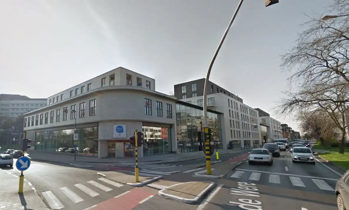 Nieuwbouw autostaanplaats te huur in afgesloten parkeergarage nabij Gent centrum foto 9