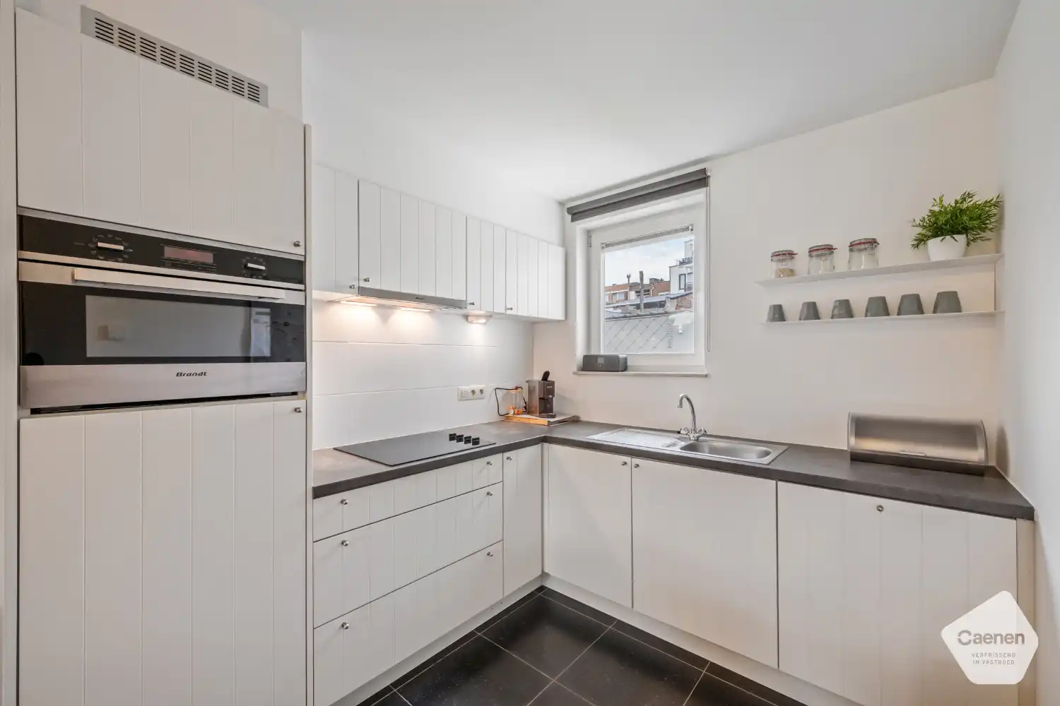 Rustig gelegen prachtig instapklaar twee slaapkamer appartement op wandelafstand van het strand foto 5