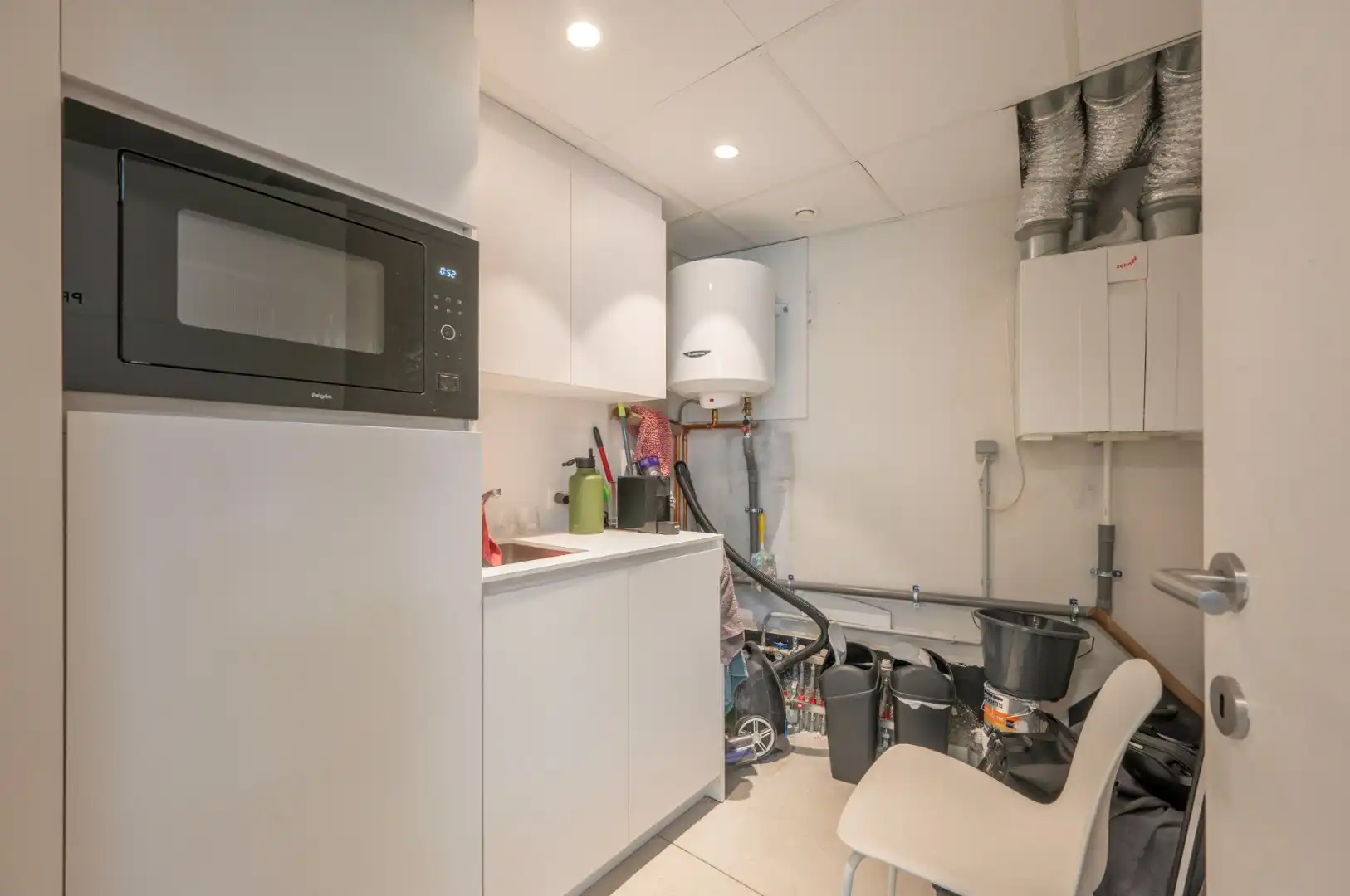 Commerciële toplocatie in Brugge – veelzijdige handelsruimte met tal van mogelijkheden! foto 12